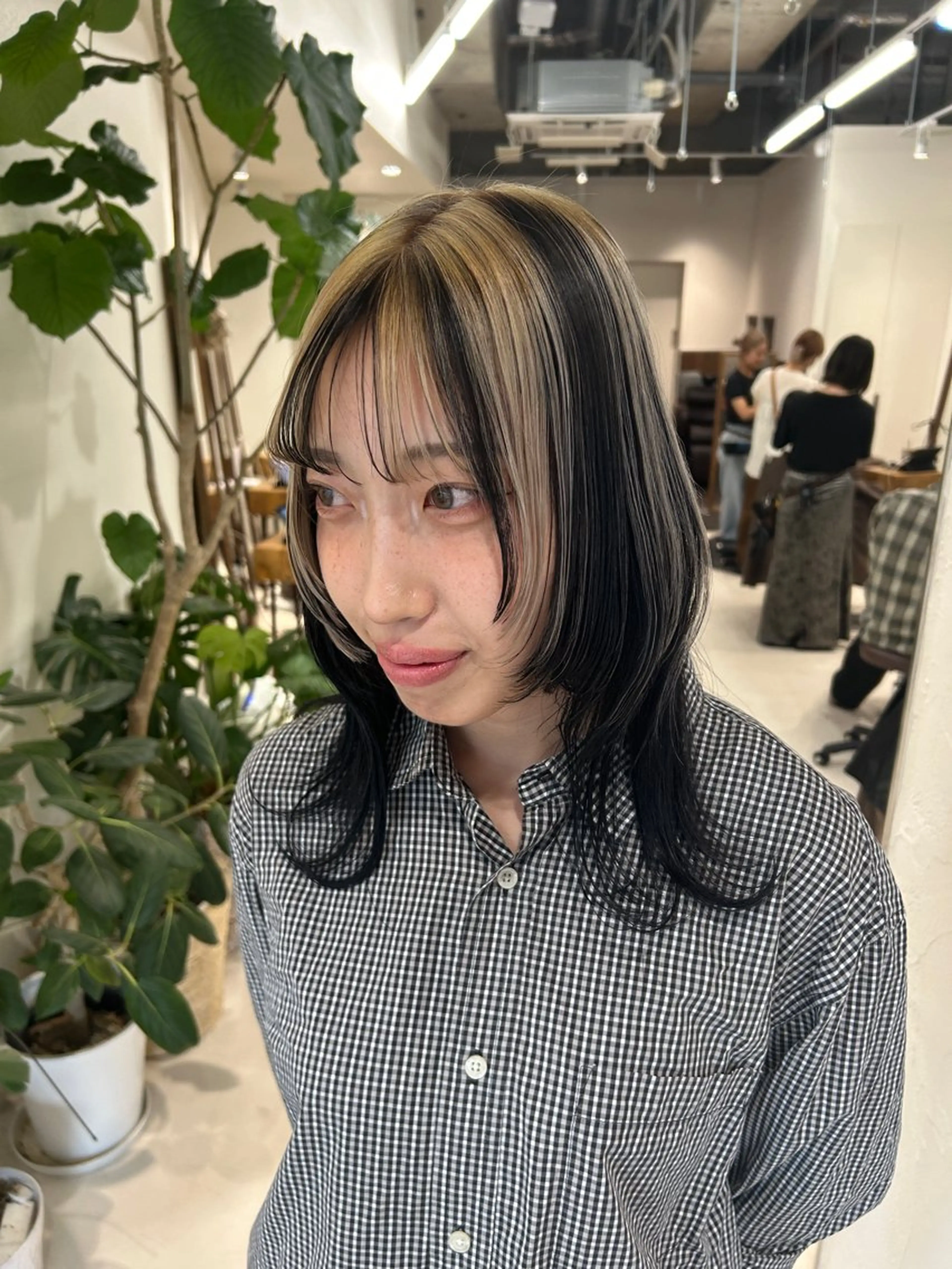 セミロング カラー デザインカラー ハイトーン/エクステ /🎀YUINA🎀のヘアスタイル