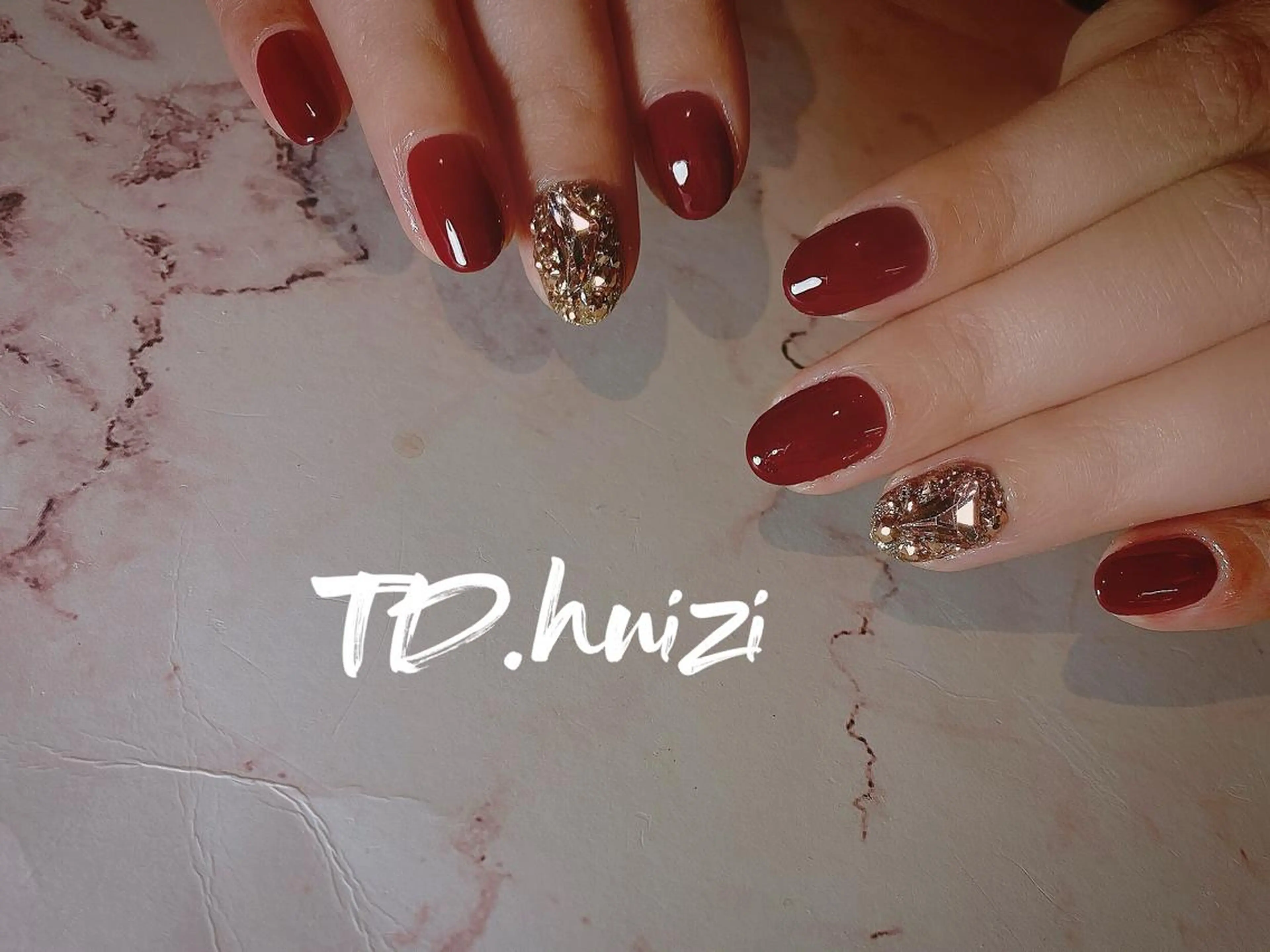 ミディアム めぐみのネイルサロン スタッフ練習のネイルデザイン