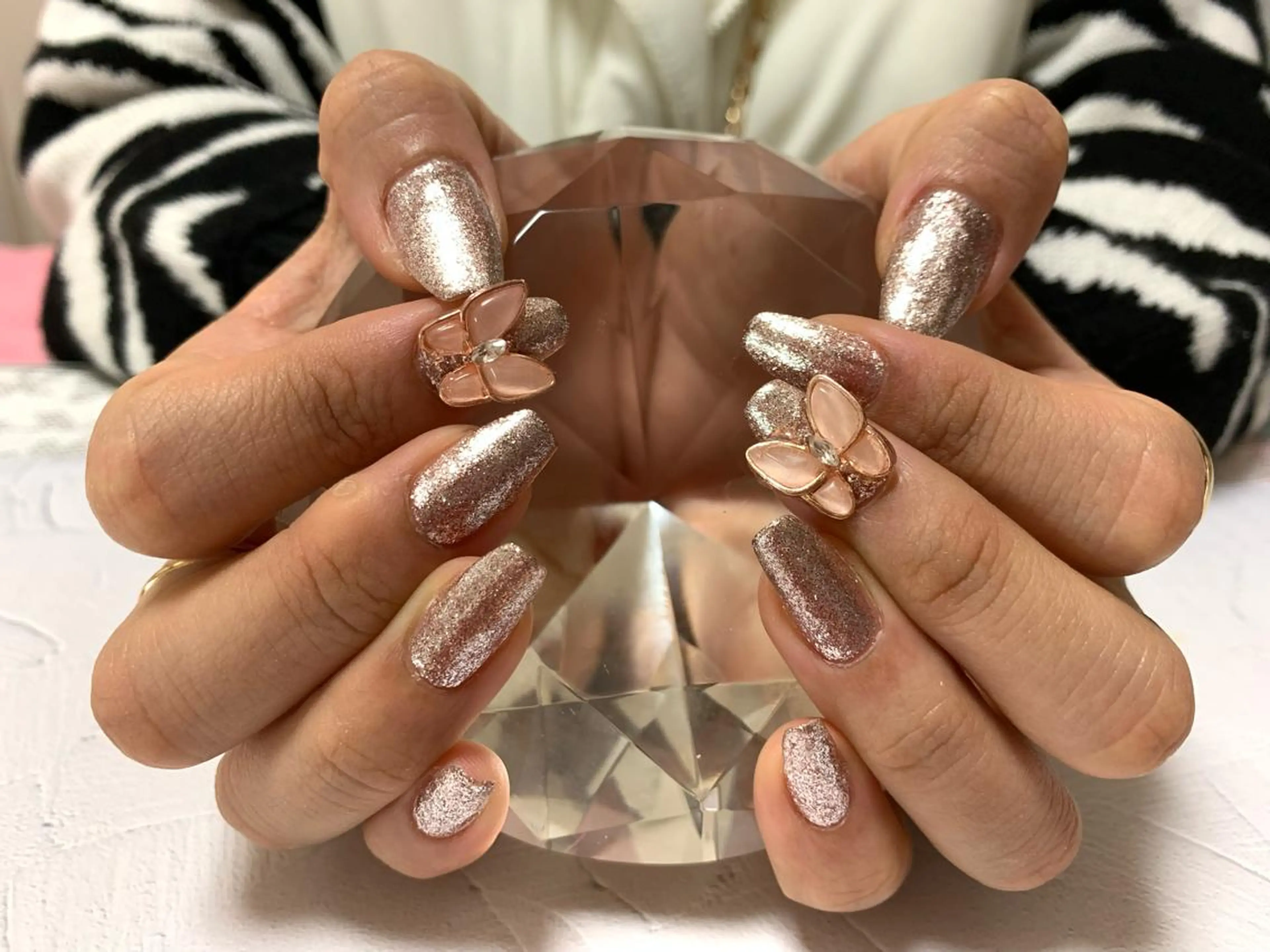 ネイル キラキラネイル ワンカラーネイル ピンク noheanail YONEDAのネイルデザイン