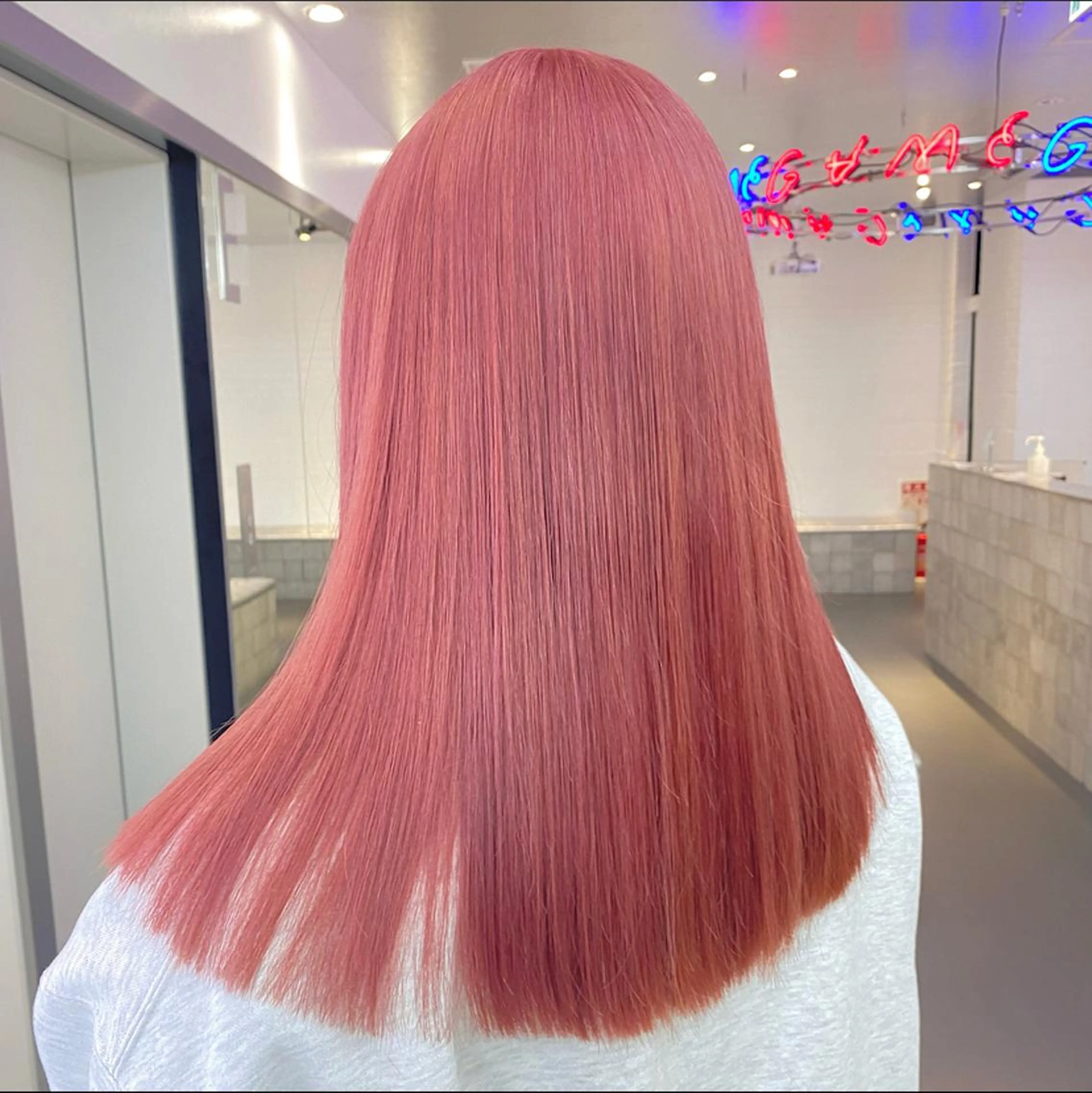 ロング カラー ブリーチ ピンクカラー カット ヘアカラー トリートメント ヘアセット レイヤー/ハイトーン 🧸SENAのヘアスタイル