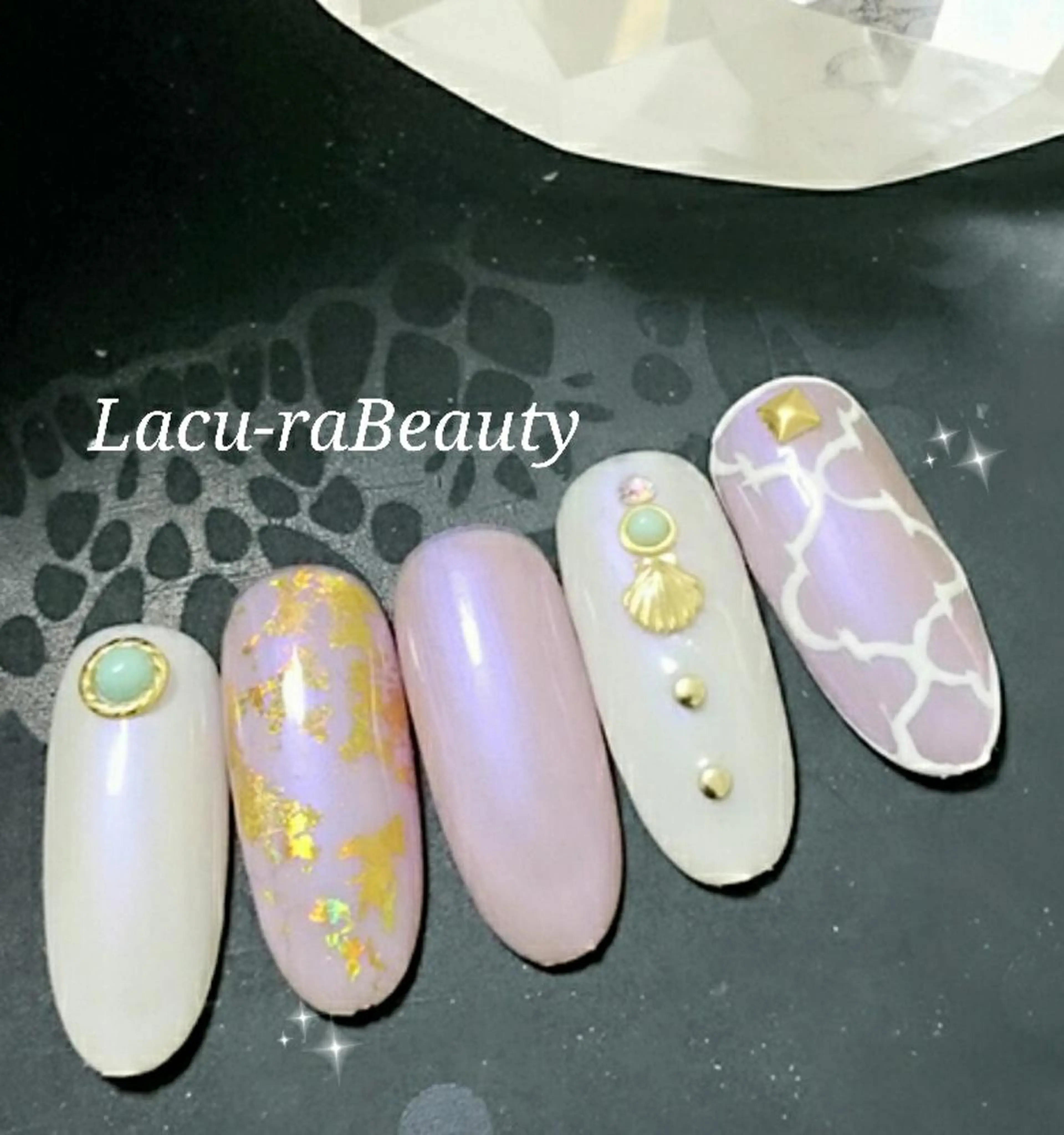 ネイル 小顔と腸の専門店 ラクーラビューティのエステ・リラクイメージ