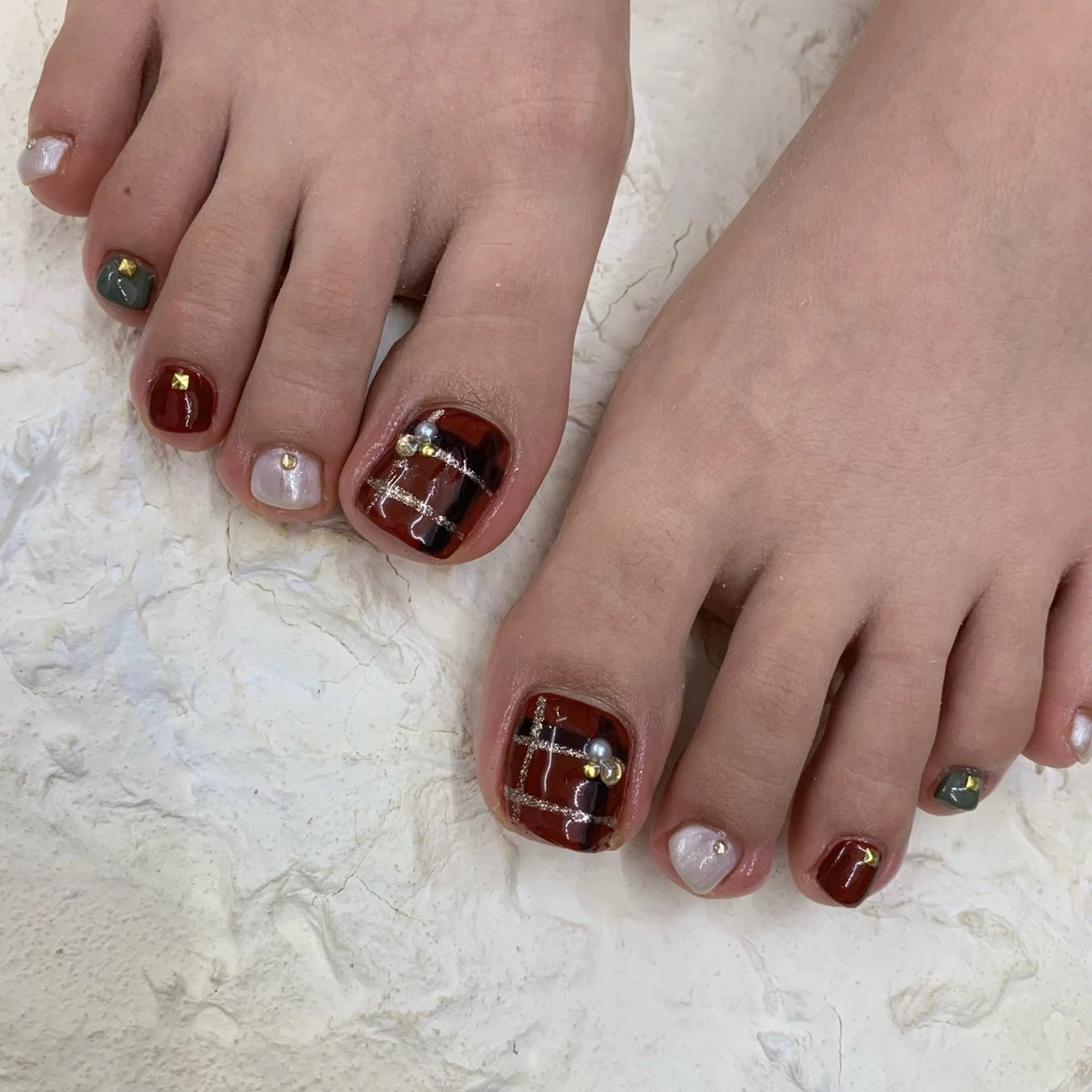 ネイル フットネイル マキノ ユイのネイルデザイン