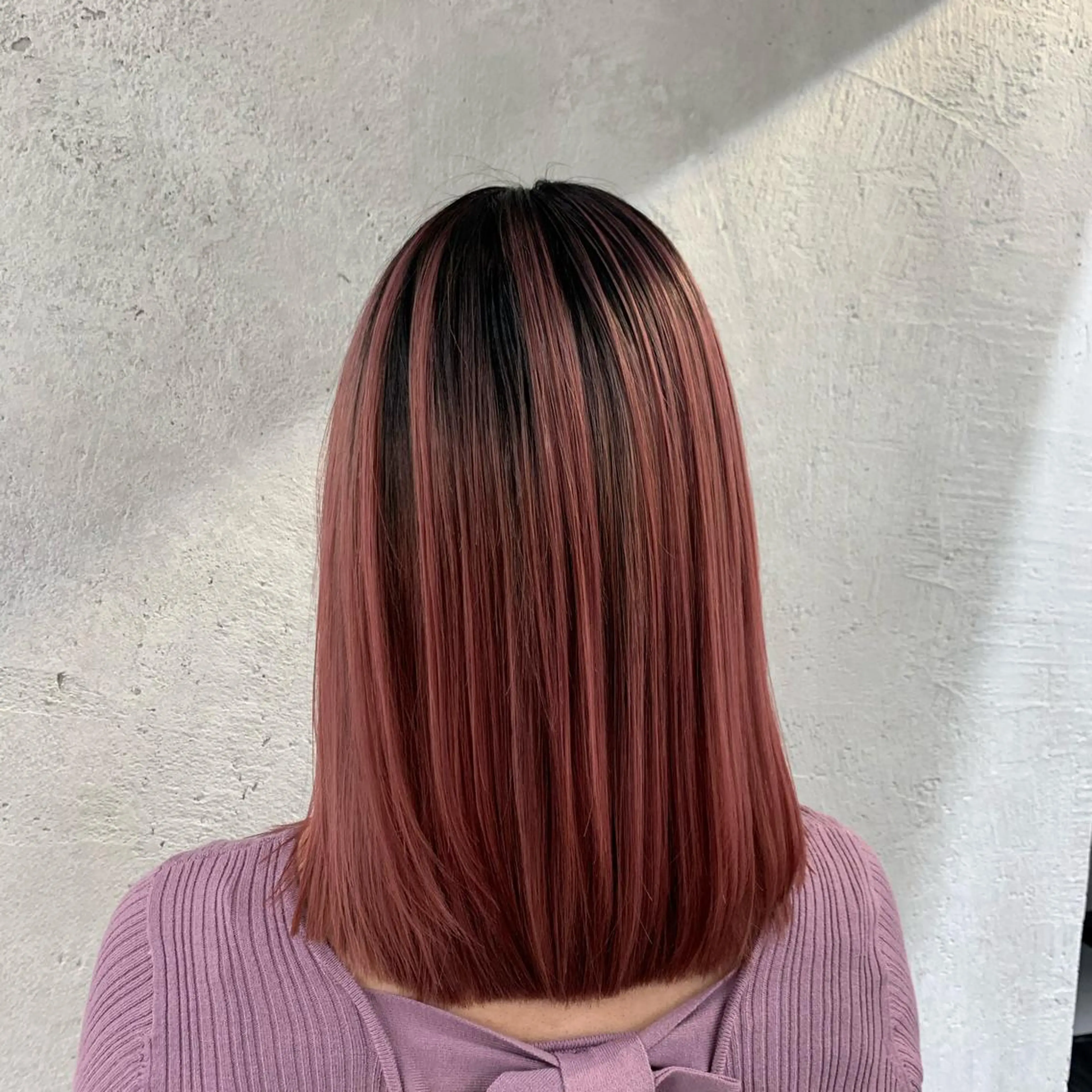 ミディアム ヘアカラー 及川シゲル 髪質改善講師のヘアスタイル