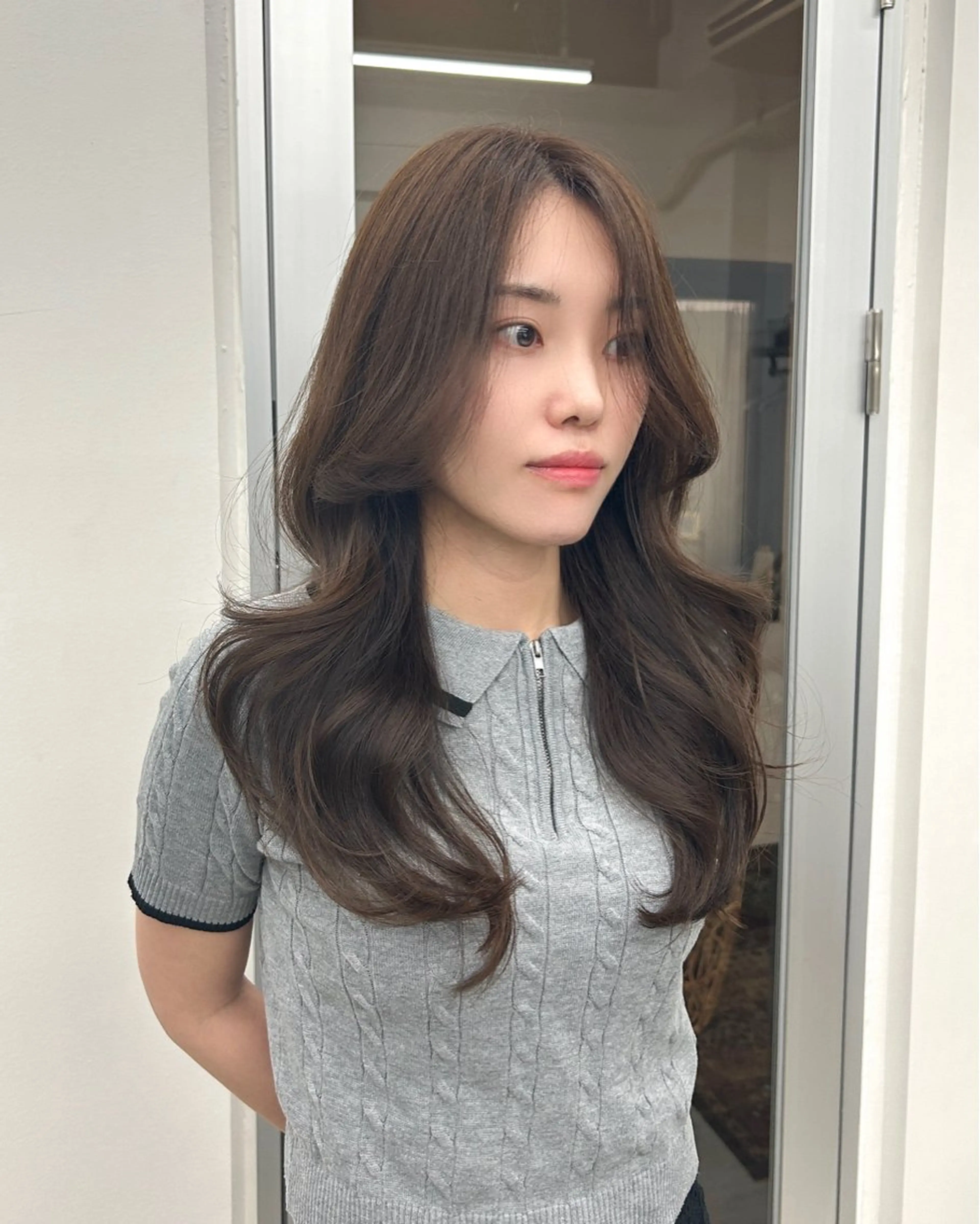 ロング カラー アッシュ オリーブアッシュ レイヤーカット 韓国ヘア×レイヤー カット/上田丈也のヘアスタイル