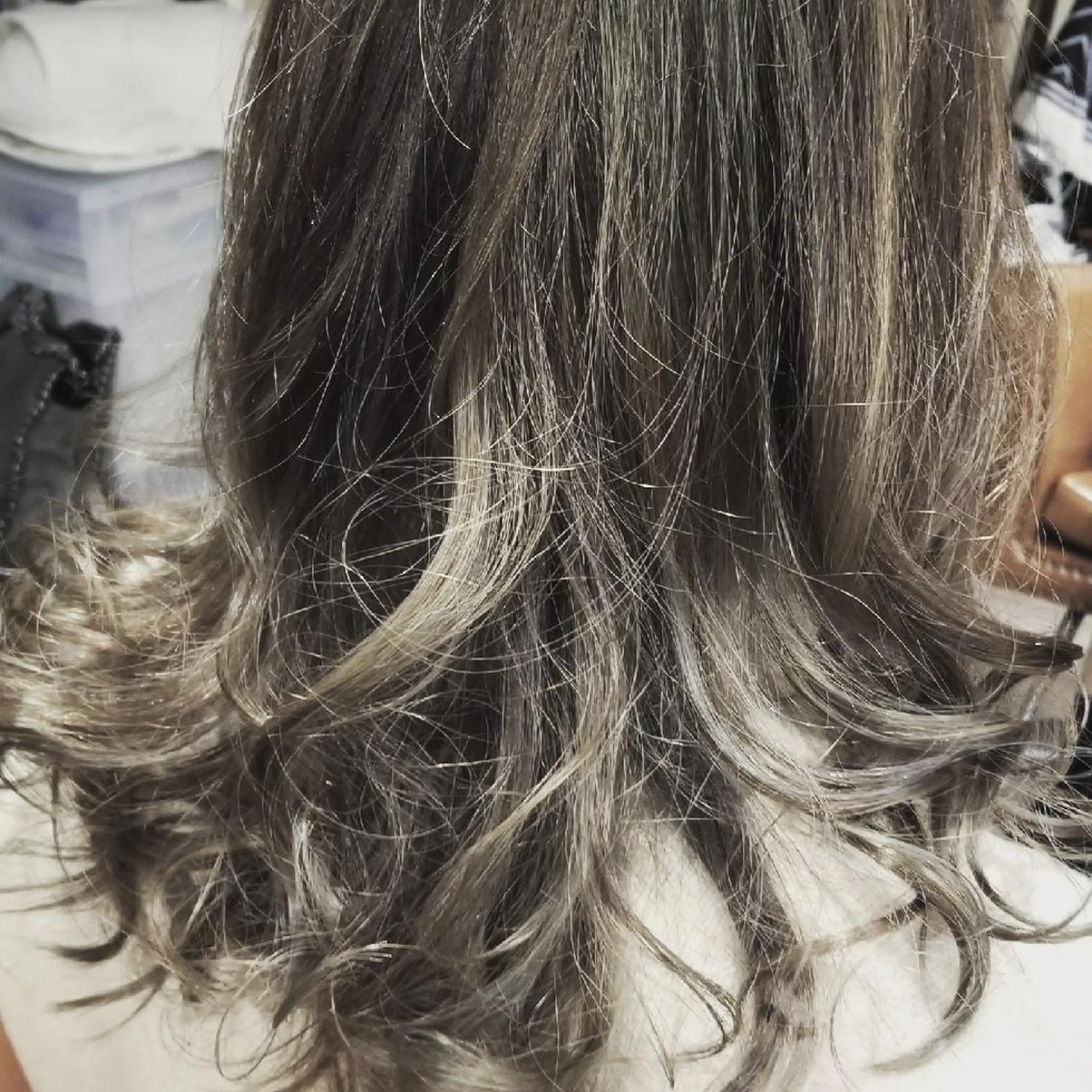 ロング カラー アディクシーカラー バレイヤージュ 外国人風カラー レイヤーカット spa hair  ark 富井直美のヘアスタイル