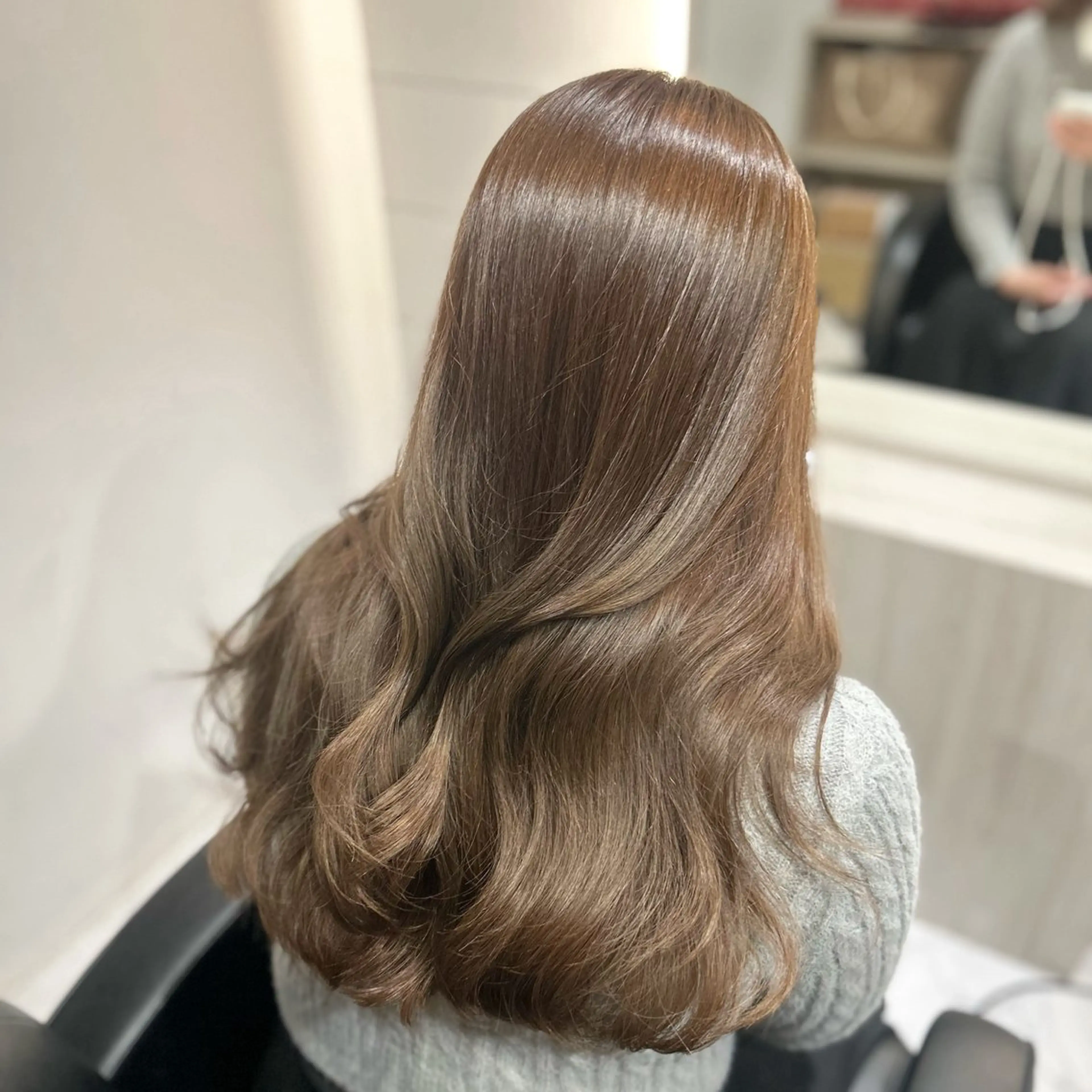 ロング カラー カット ヘアカラー トリートメント emi/髪質改善/ 韓国風/艶カラーのヘアスタイル