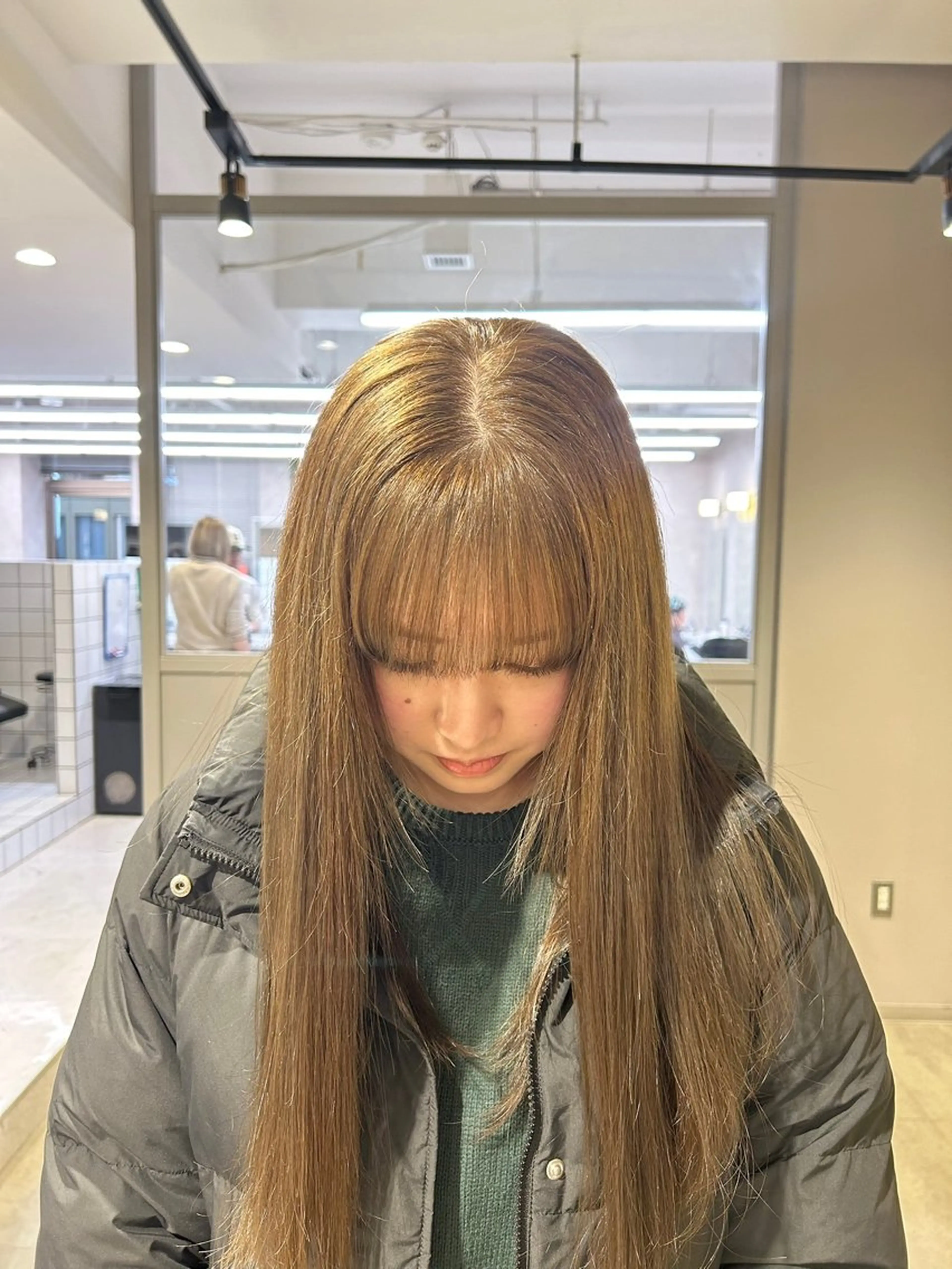 カラー ヘアカラー トリートメント 透明感ベージュ🤎 ナチュラルレイヤーのヘアスタイル