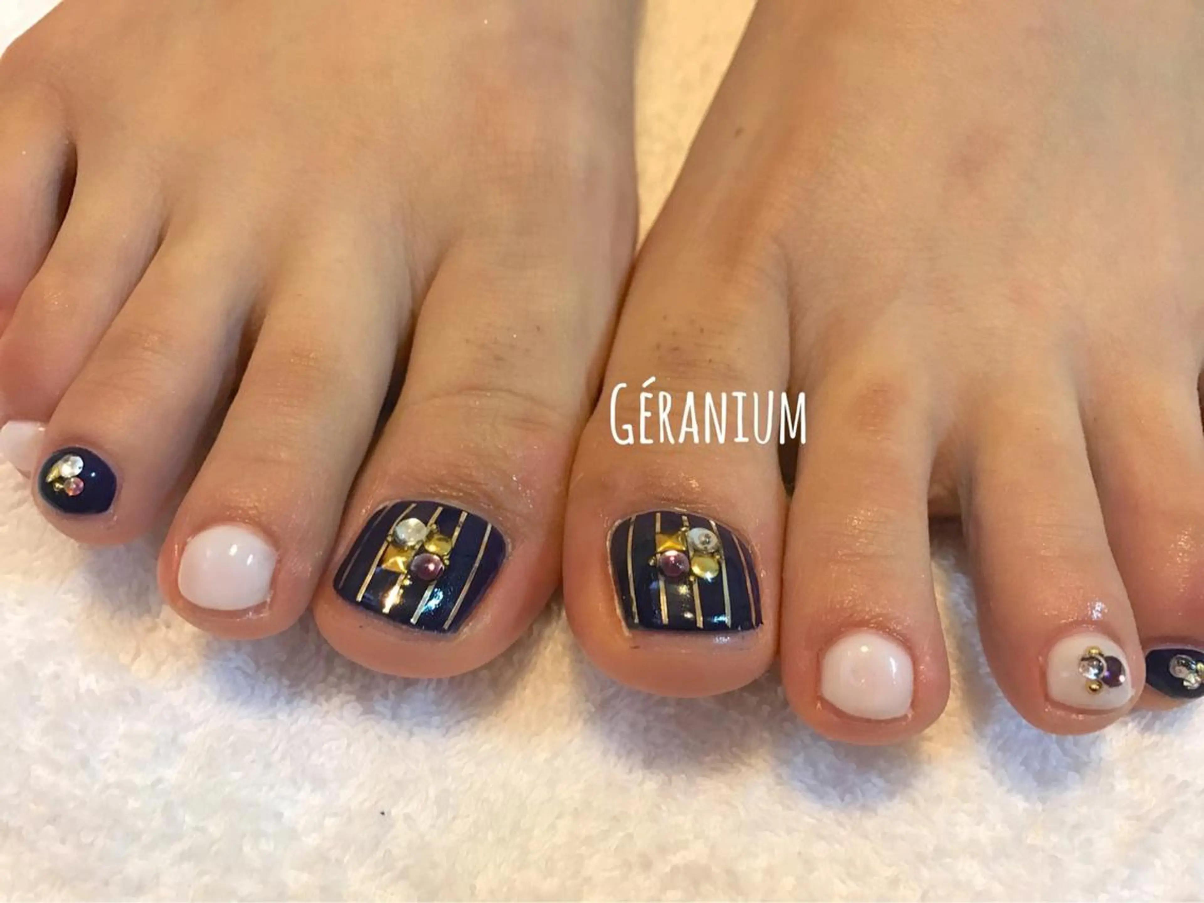 ネイル フットネイル GéRanium Harukaのネイルデザイン