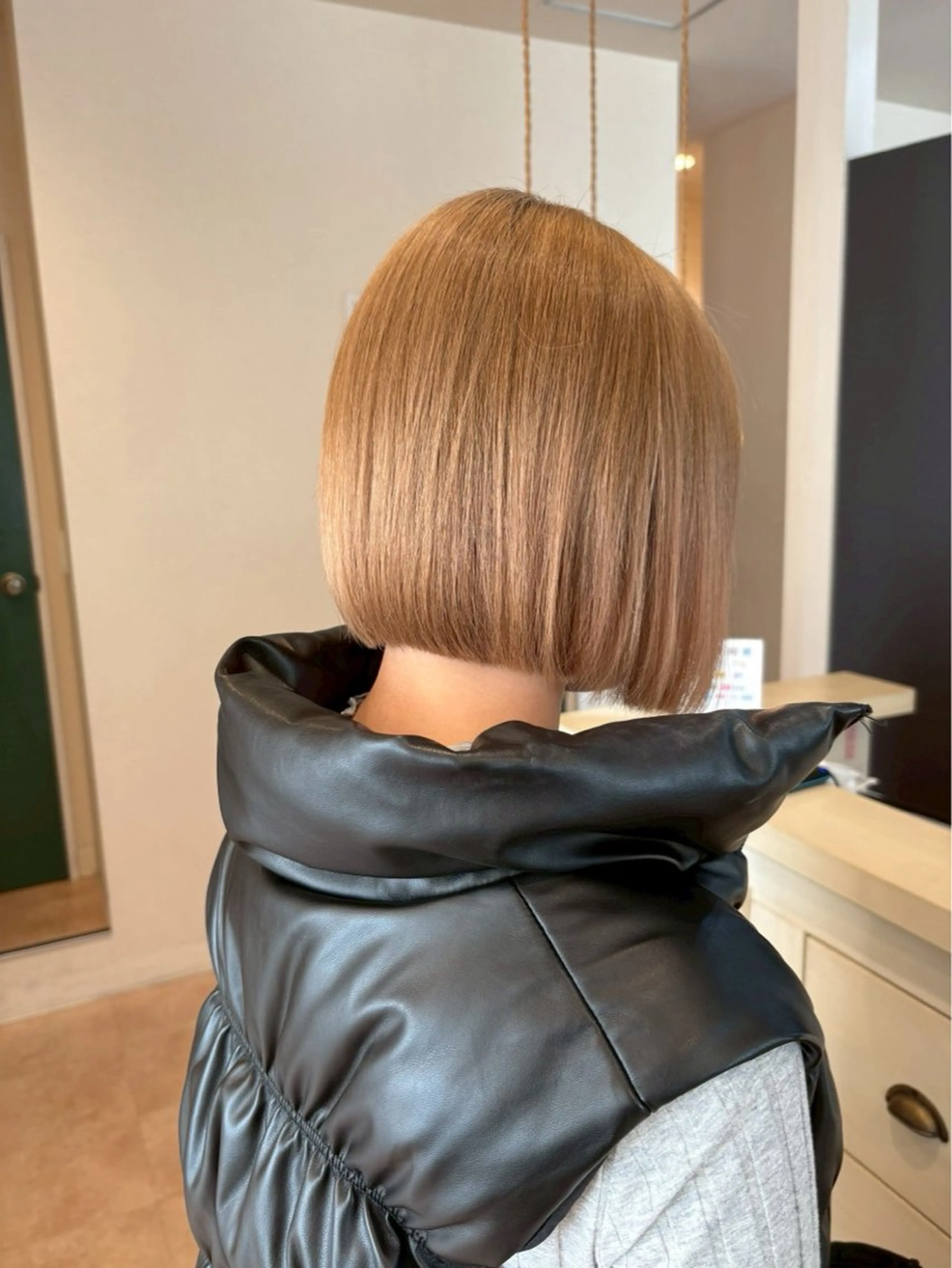 ショート カラー YURA hairのヘアスタイル