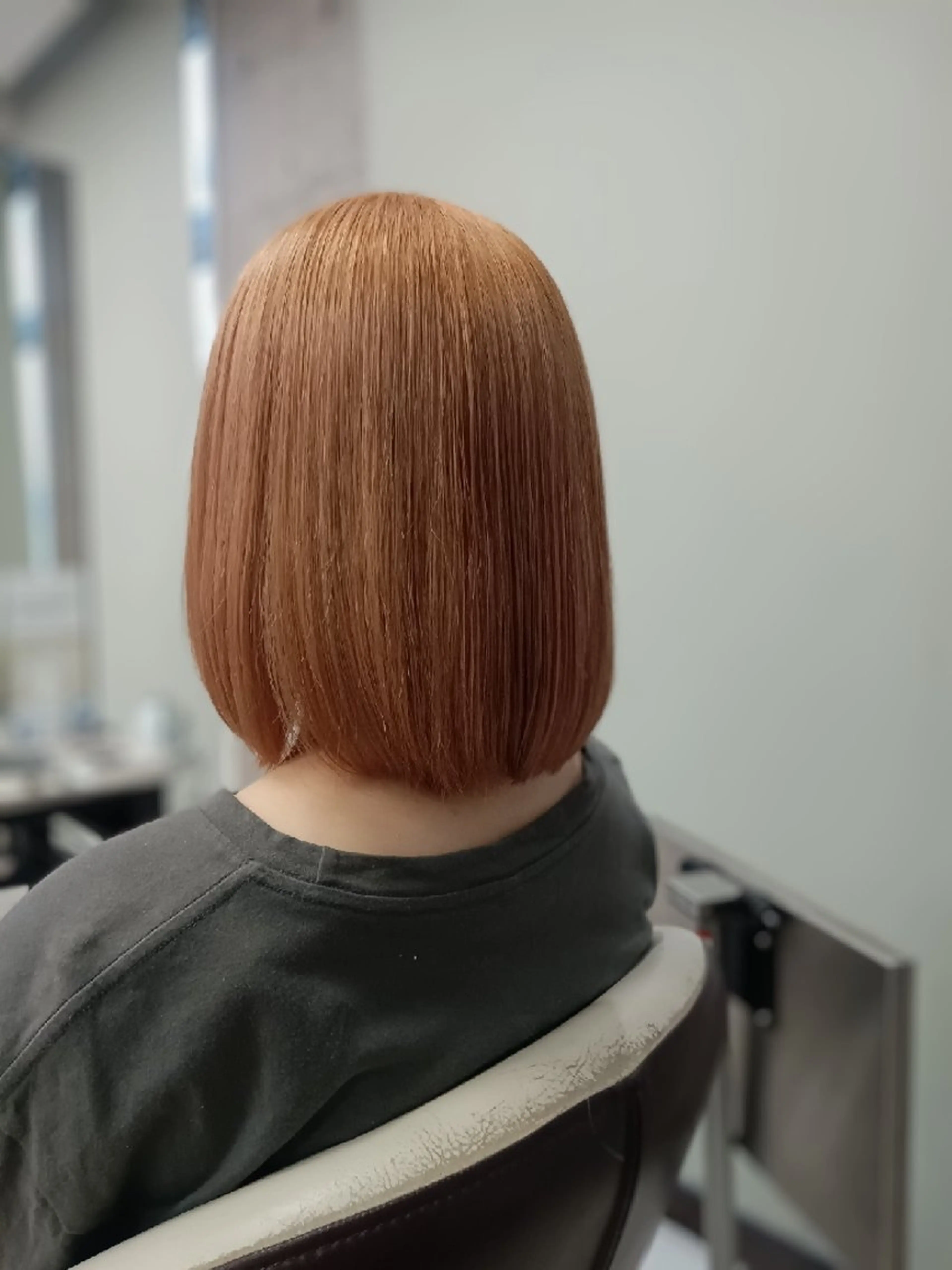 ミディアム Yoko ブリーチカラーのヘアスタイル