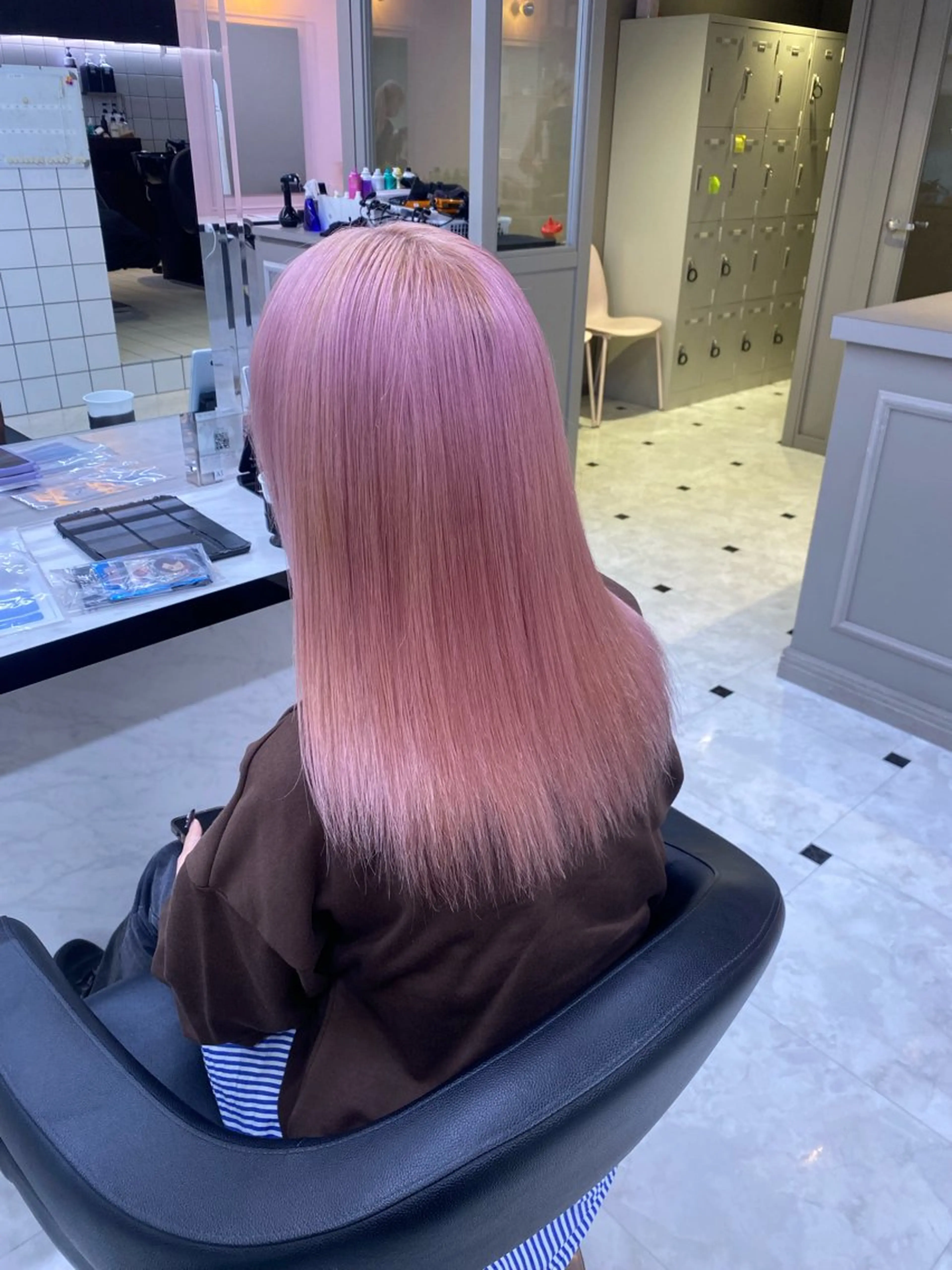 ロング カラー ヘアカラー トリートメント 透明感ベージュカラー 🪞上野🪞AIのヘアスタイル