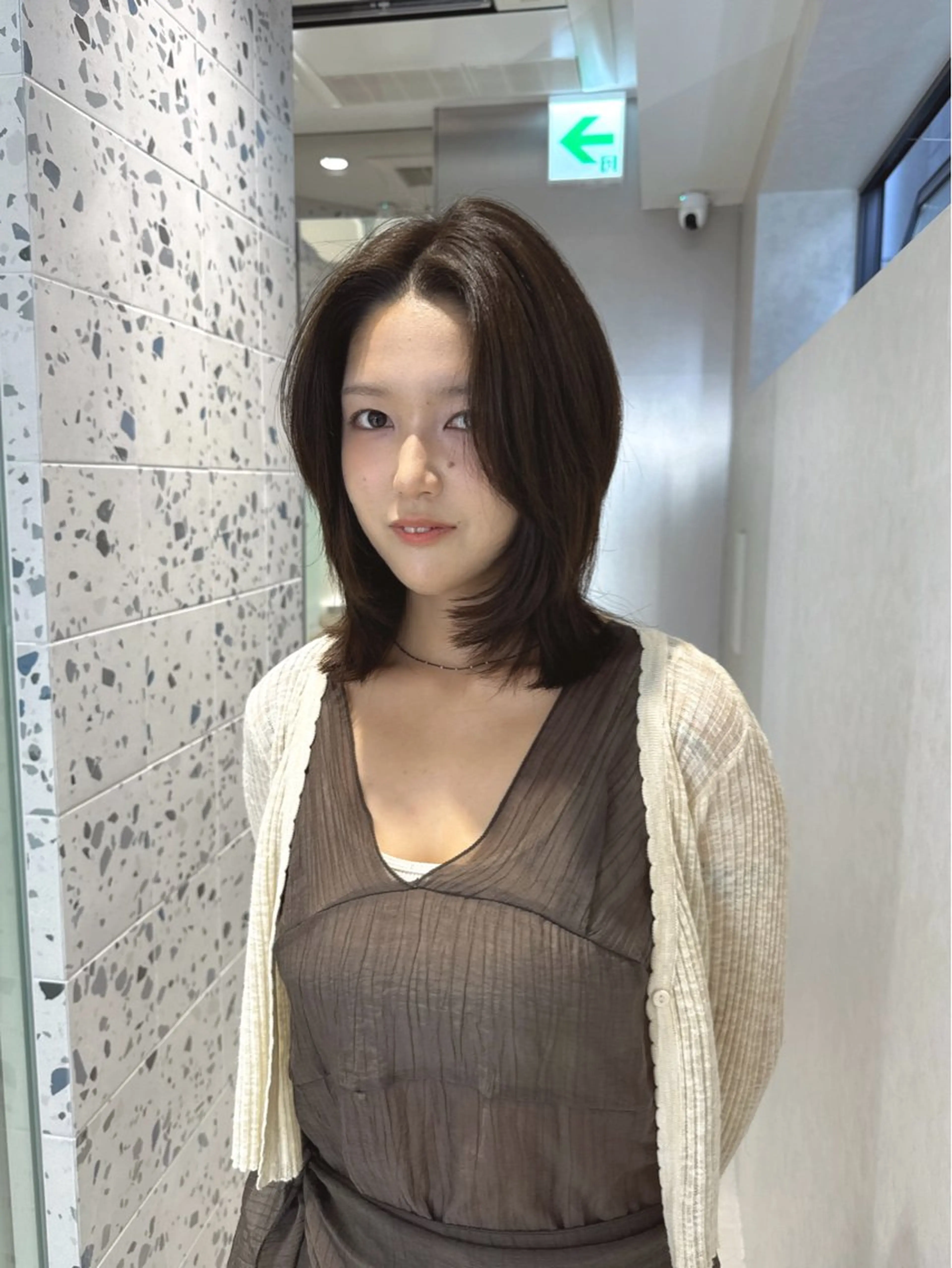 ミディアム カラー グレージュ カット ヘアカラー トリートメント 矢野 晃平のヘアスタイル