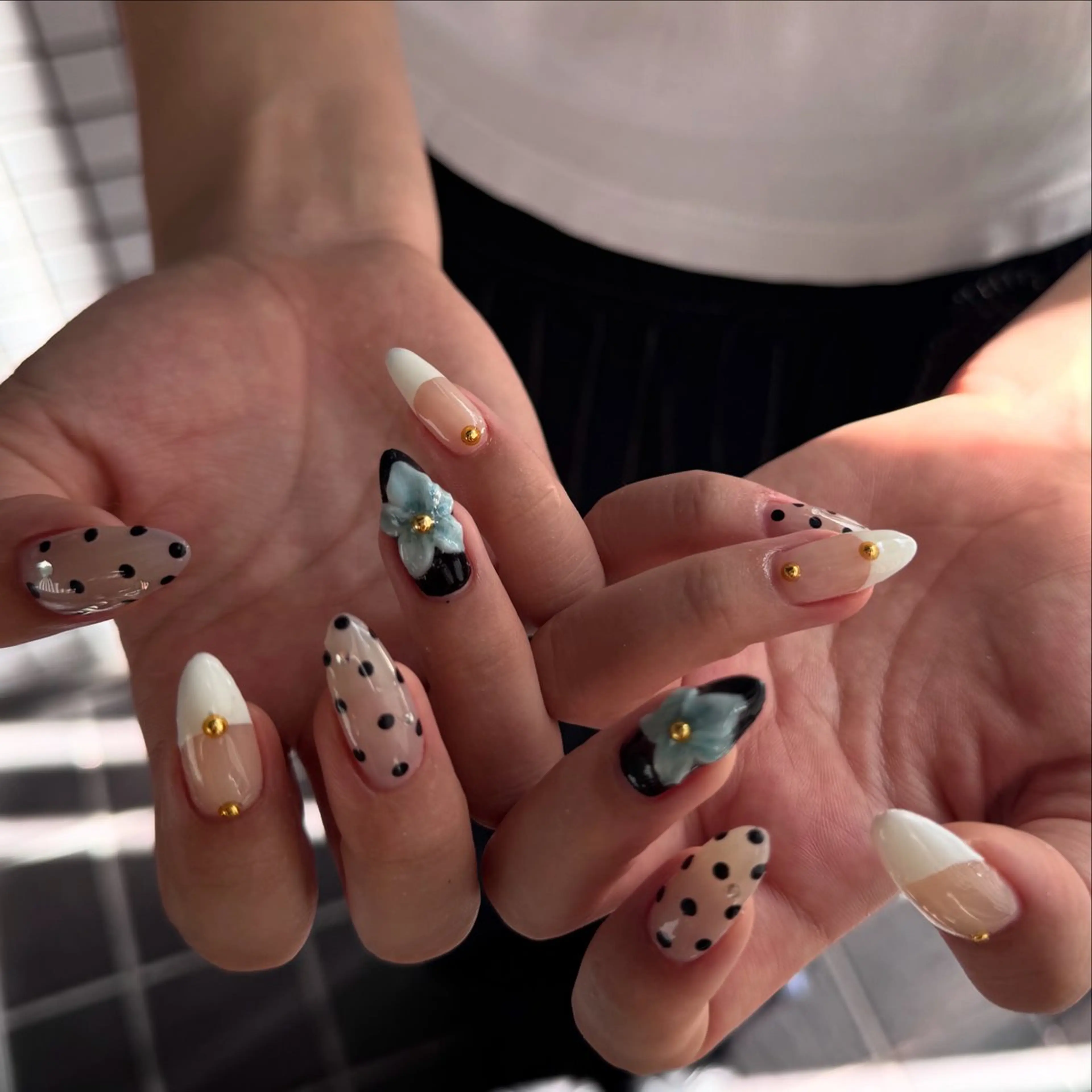 セミロング 小川 柚香のネイルデザイン