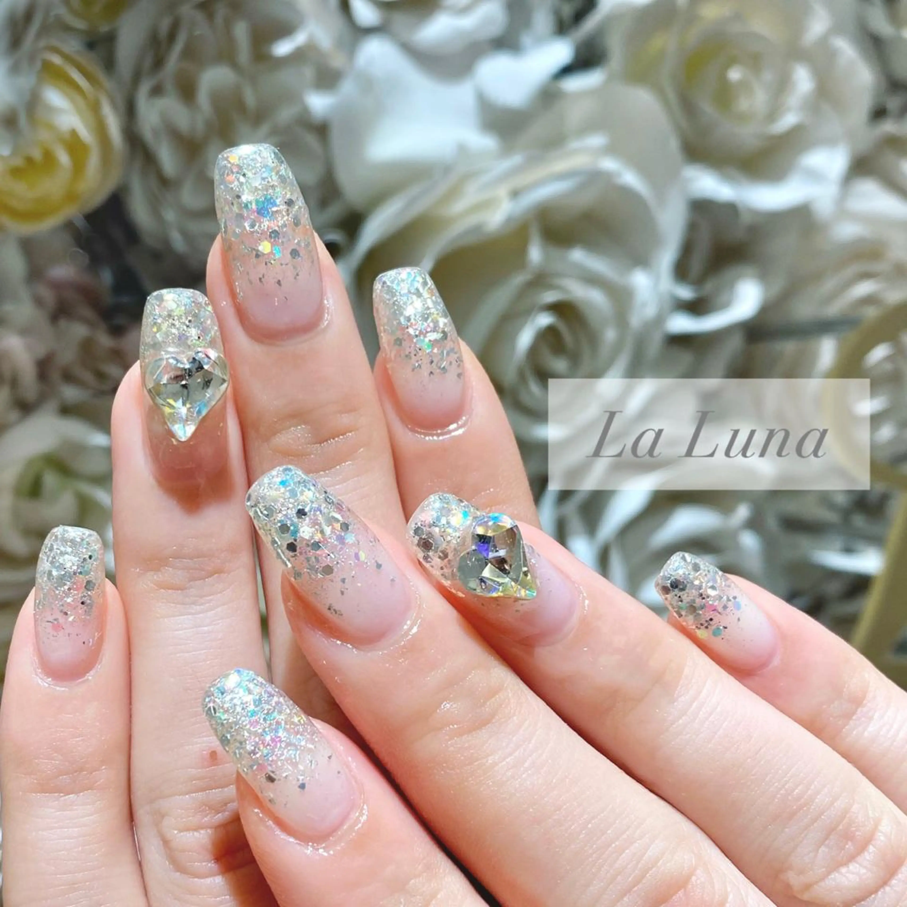 ネイル ハート ストーンネイル ＬａＬｕｎａ🌙 Natsukiのネイルデザイン