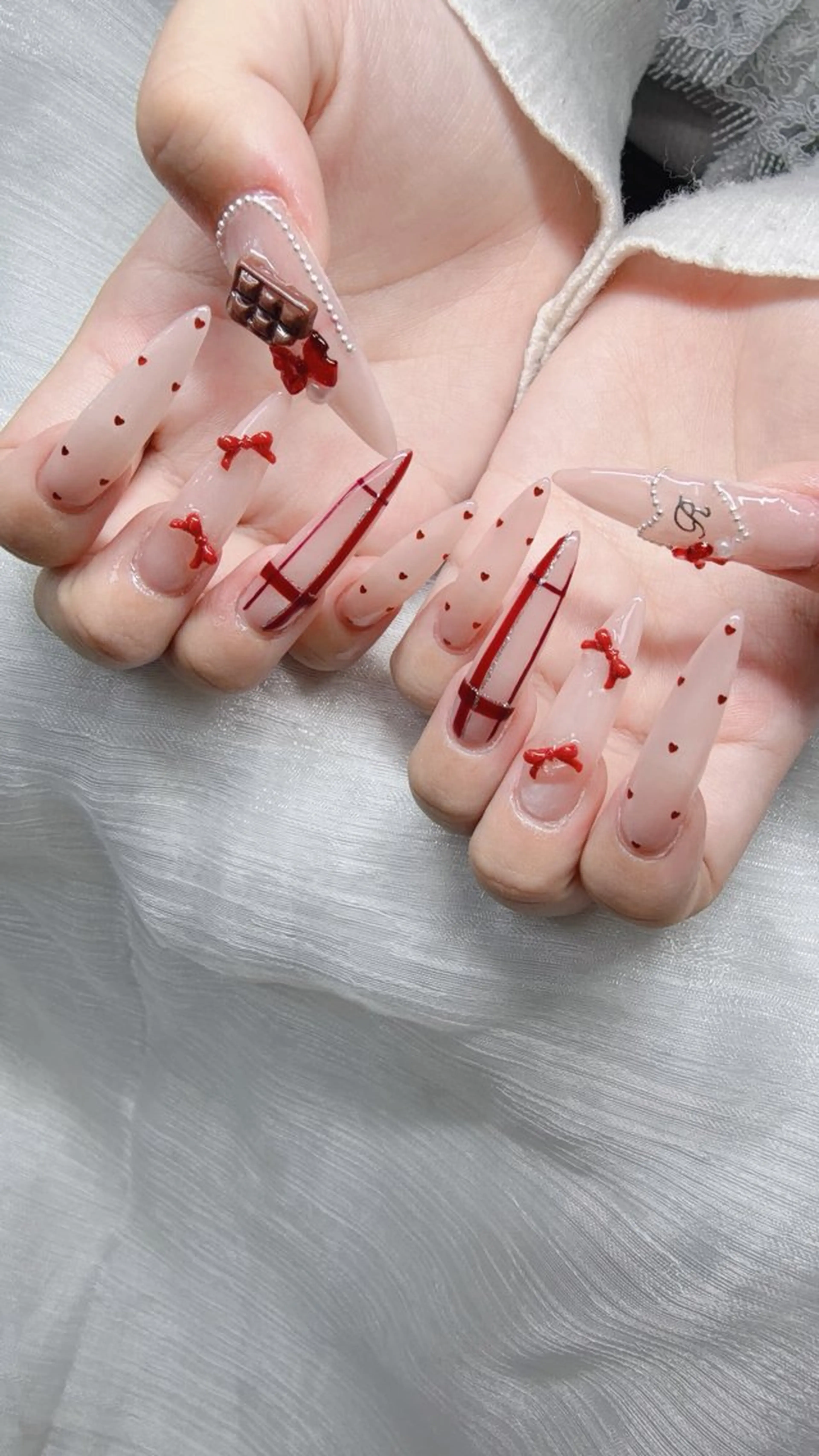 ネイル ハンドネイル Lee Nailsのネイルデザイン