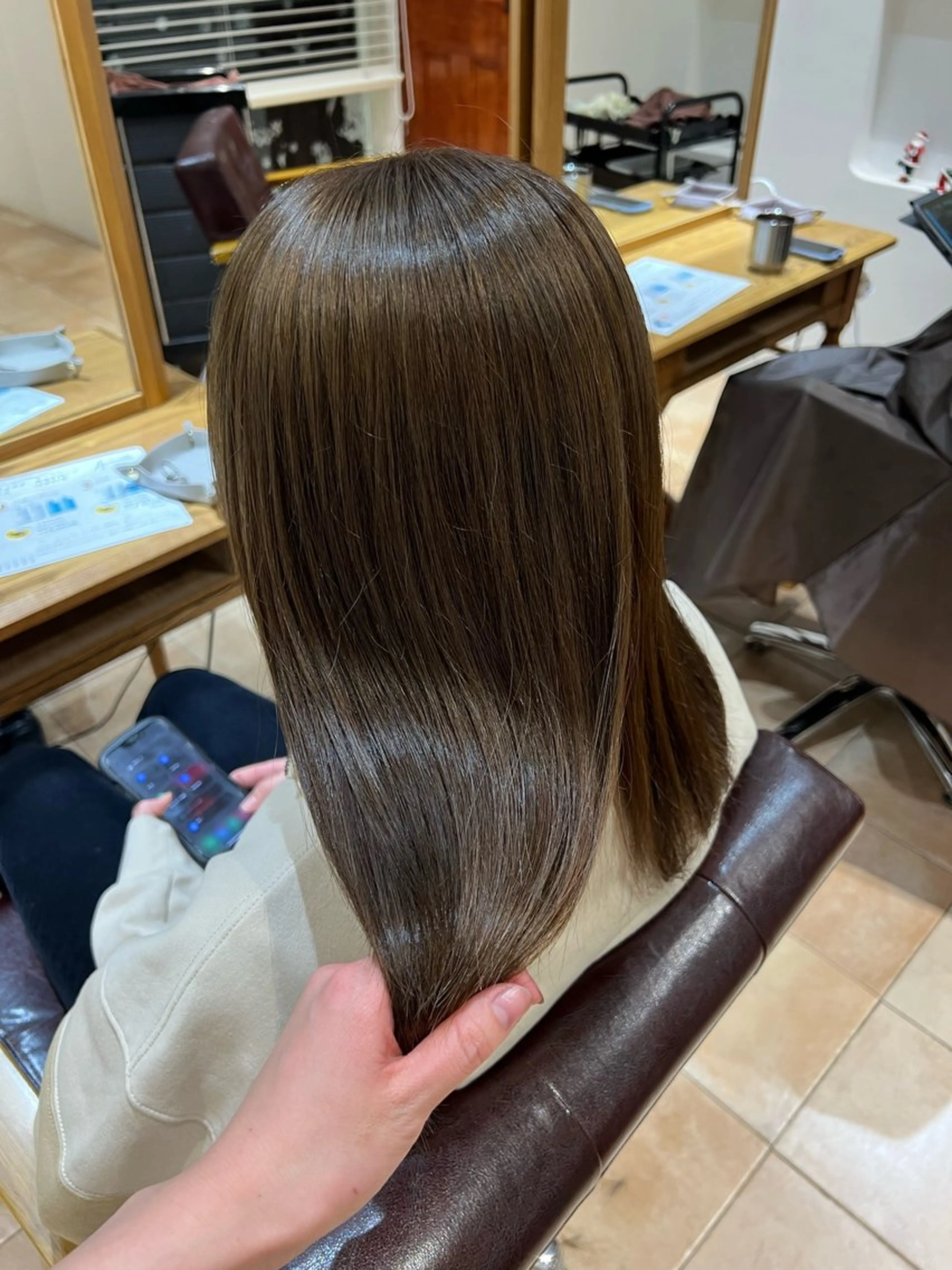 セミロング カラー 🥀韓国ヘア🥀 宮津真菜のヘアスタイル