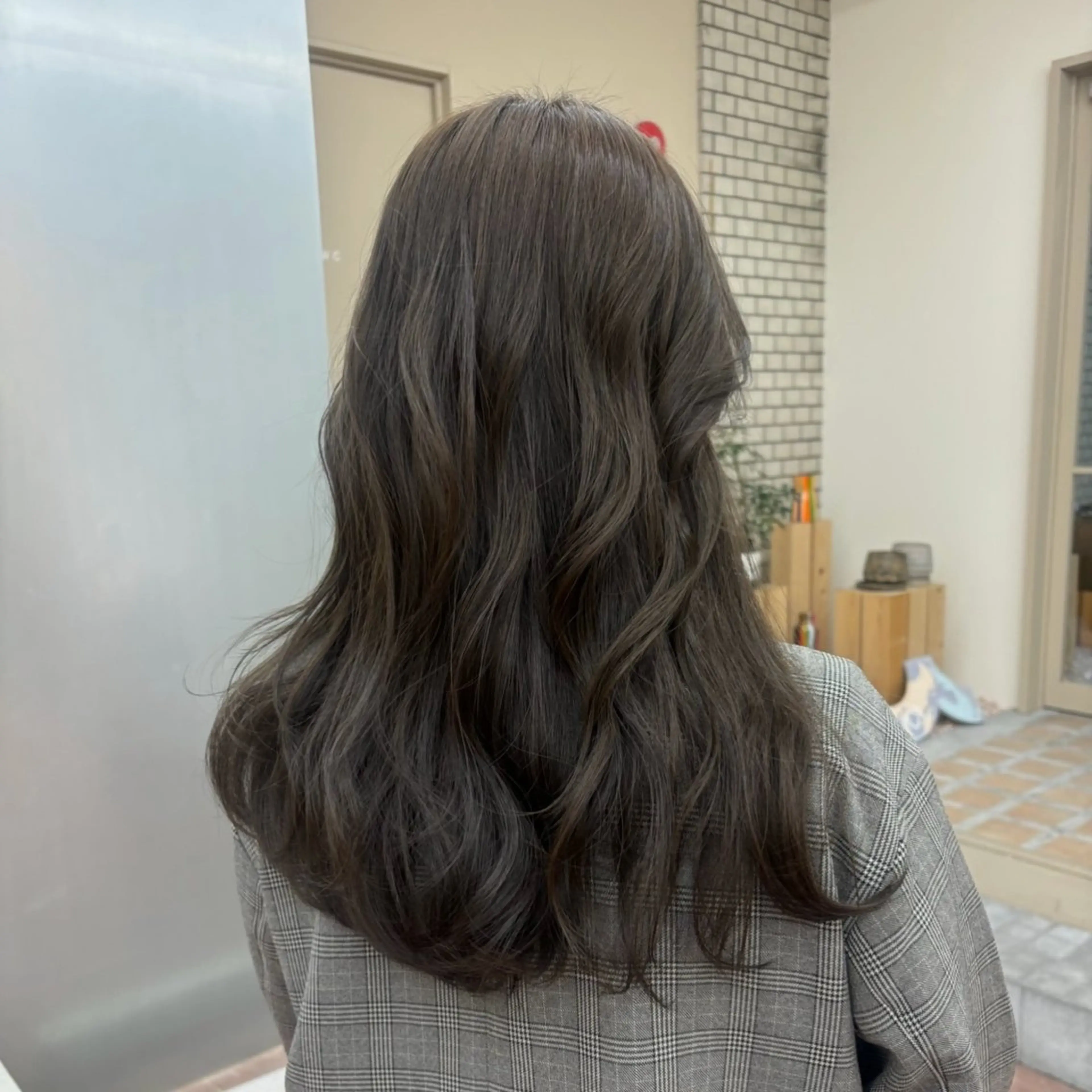 ロング カラー 山内 瑠莉のヘアスタイル