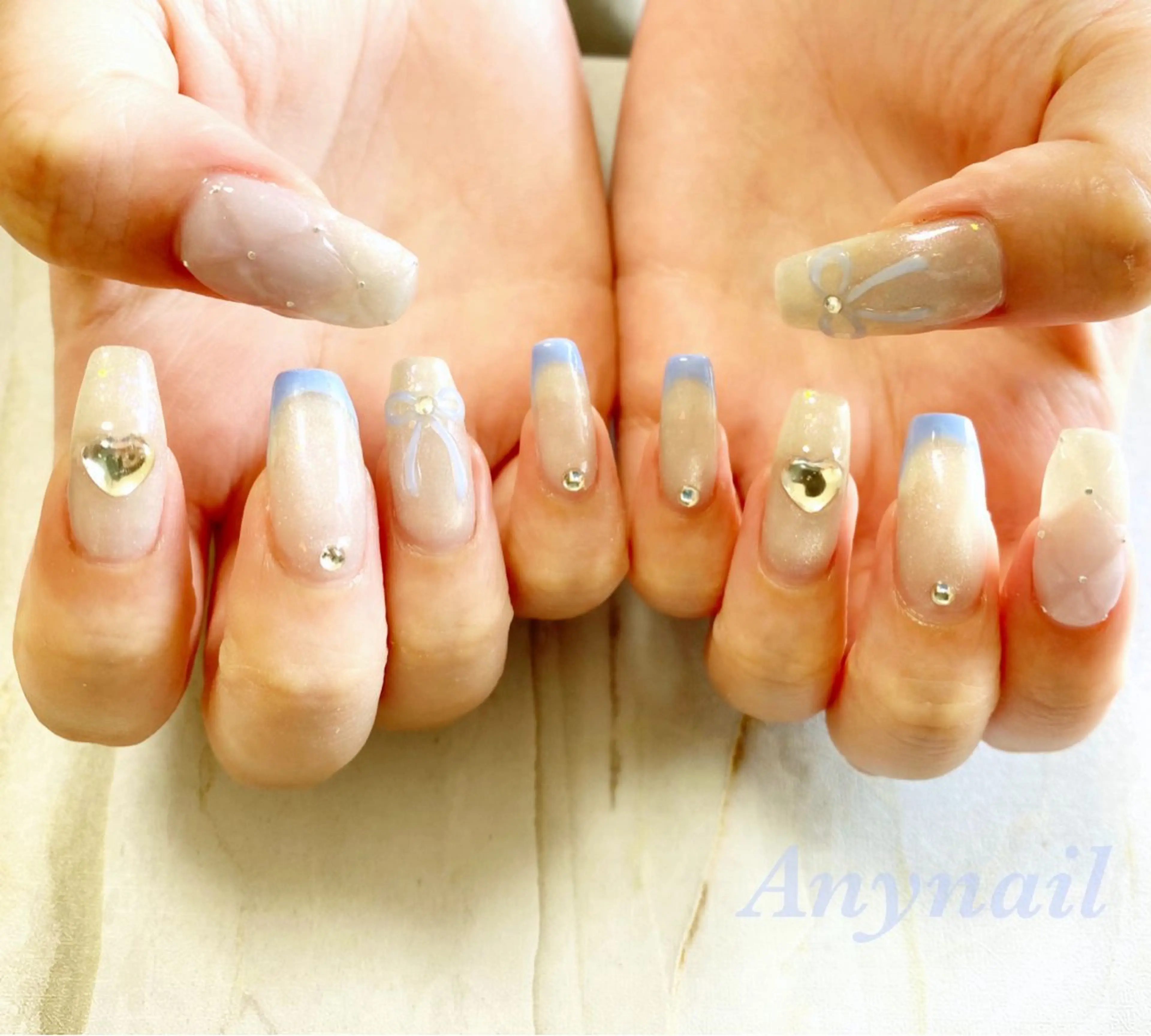 ネイル ブルー フレンチネイル ハート マグネットネイル リボン 岩澤 恵子のネイルデザイン