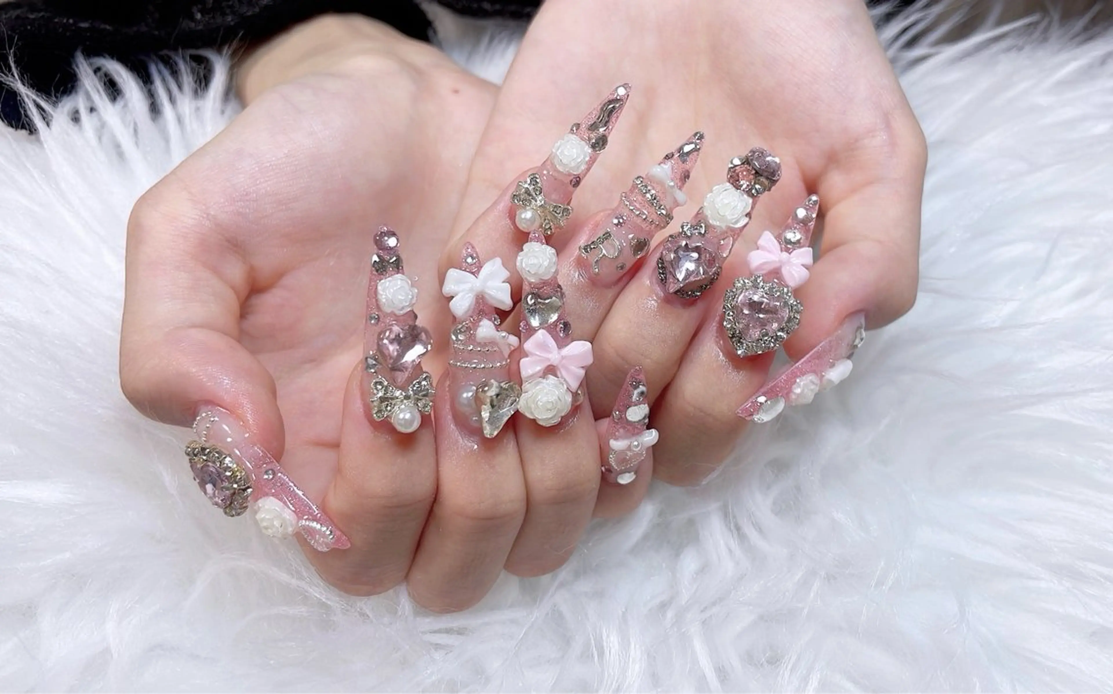 ネイル アニマル柄 チークネイル フラッシュネイル フットネイル フレンチネイル ハンドネイル B·U Nail大宮 長さだし専門店のネイルデザイン