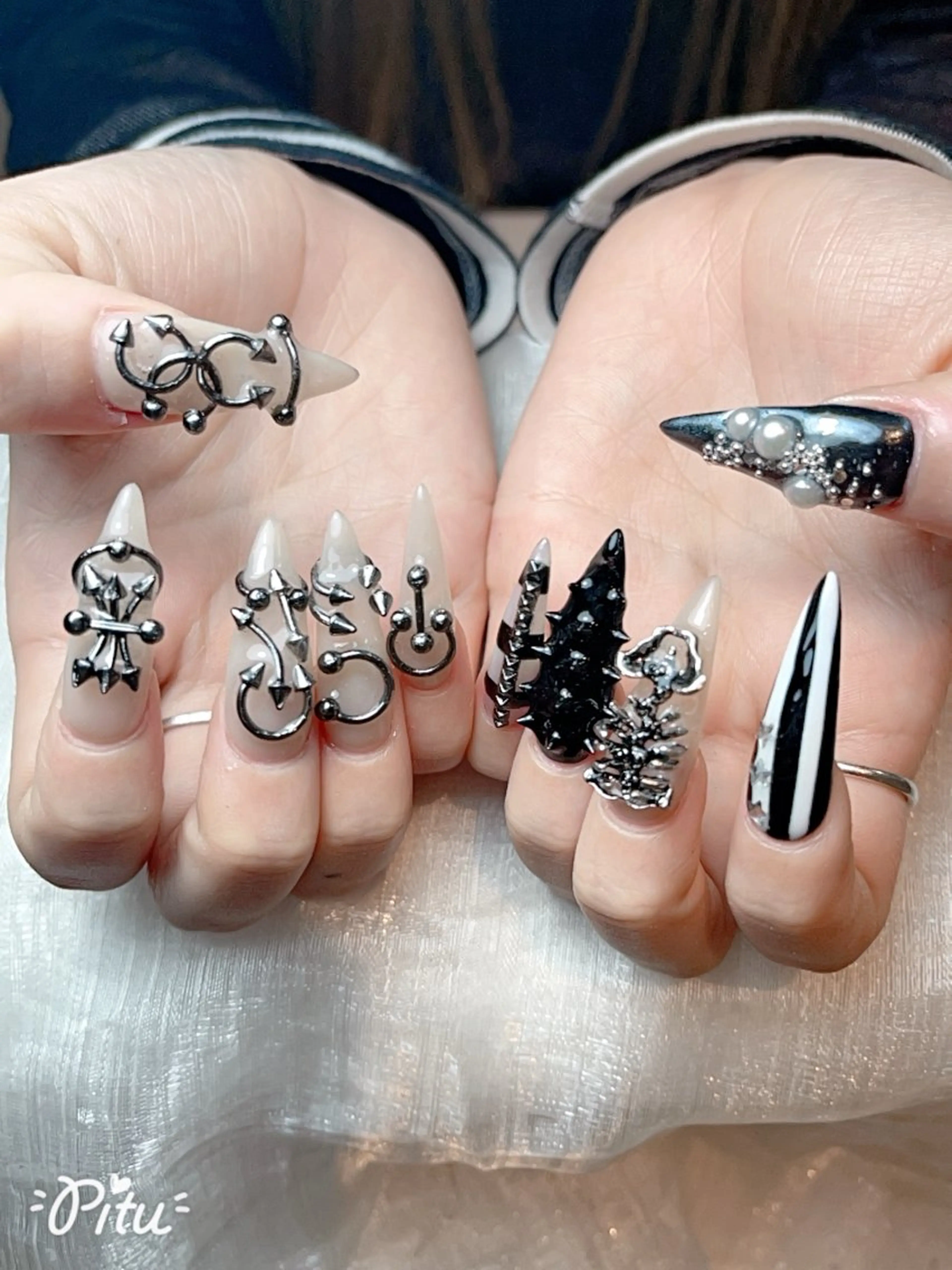 ネイル アートネイル ジェルネイル ニュアンスネイル シンプルネイル ネイルチップ ハンドネイル Nie Nail Hinatachanのネイルデザイン