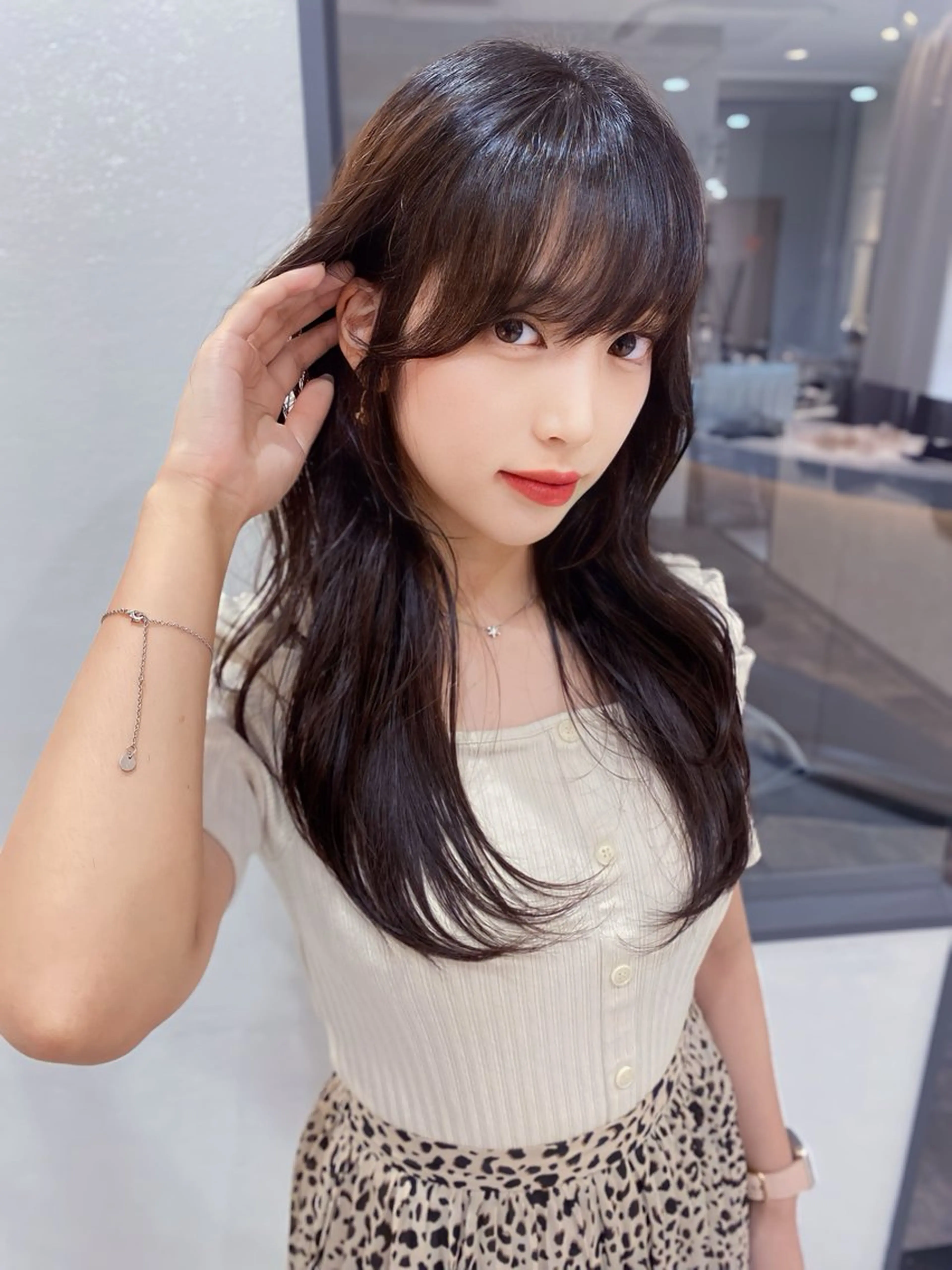 セミロング Rita/髪質改善 /透明感カラーのヘアスタイル