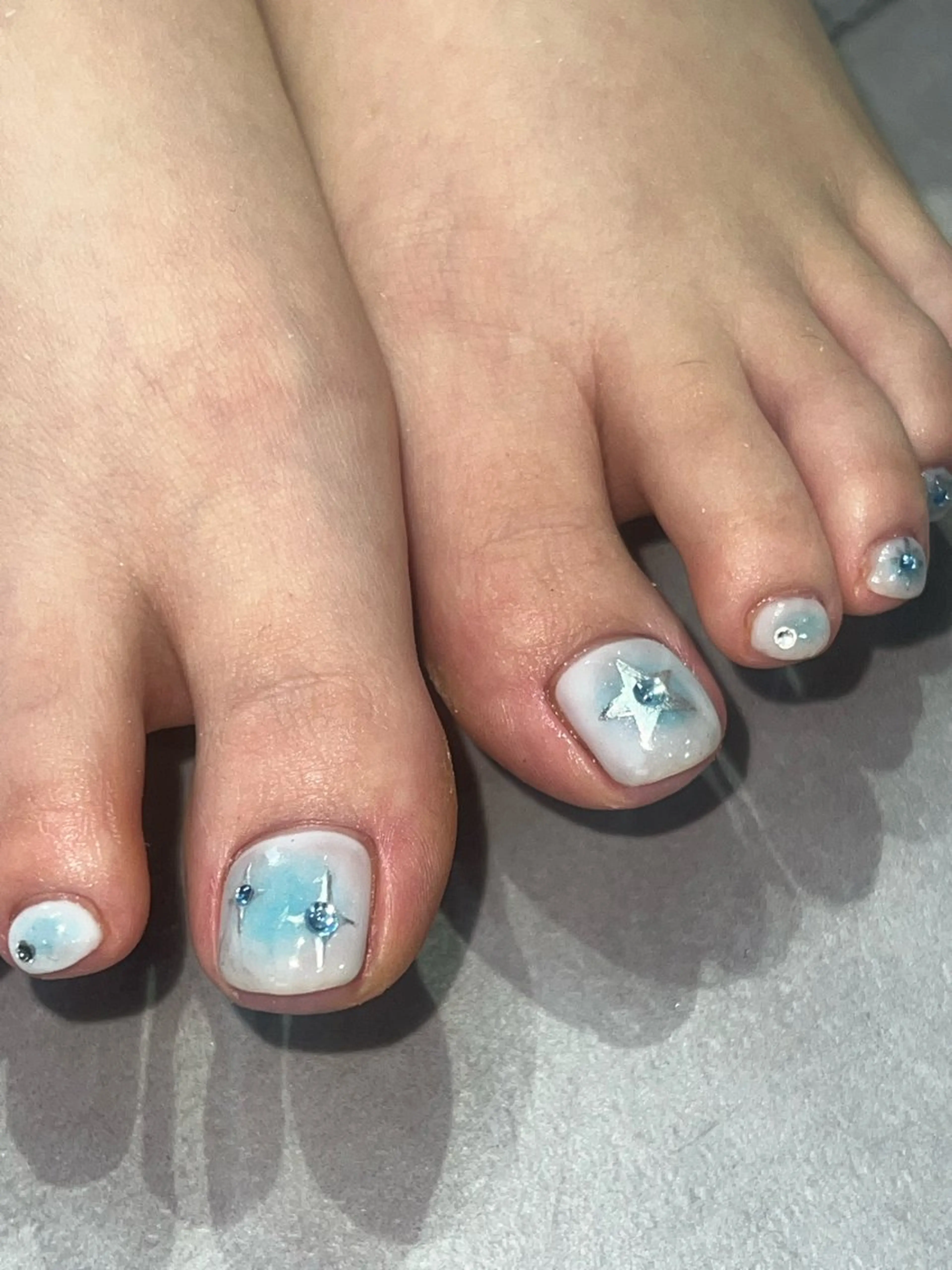 ネイル フットネイル Hata nail 🎀個性派ニュアンスのネイルデザイン