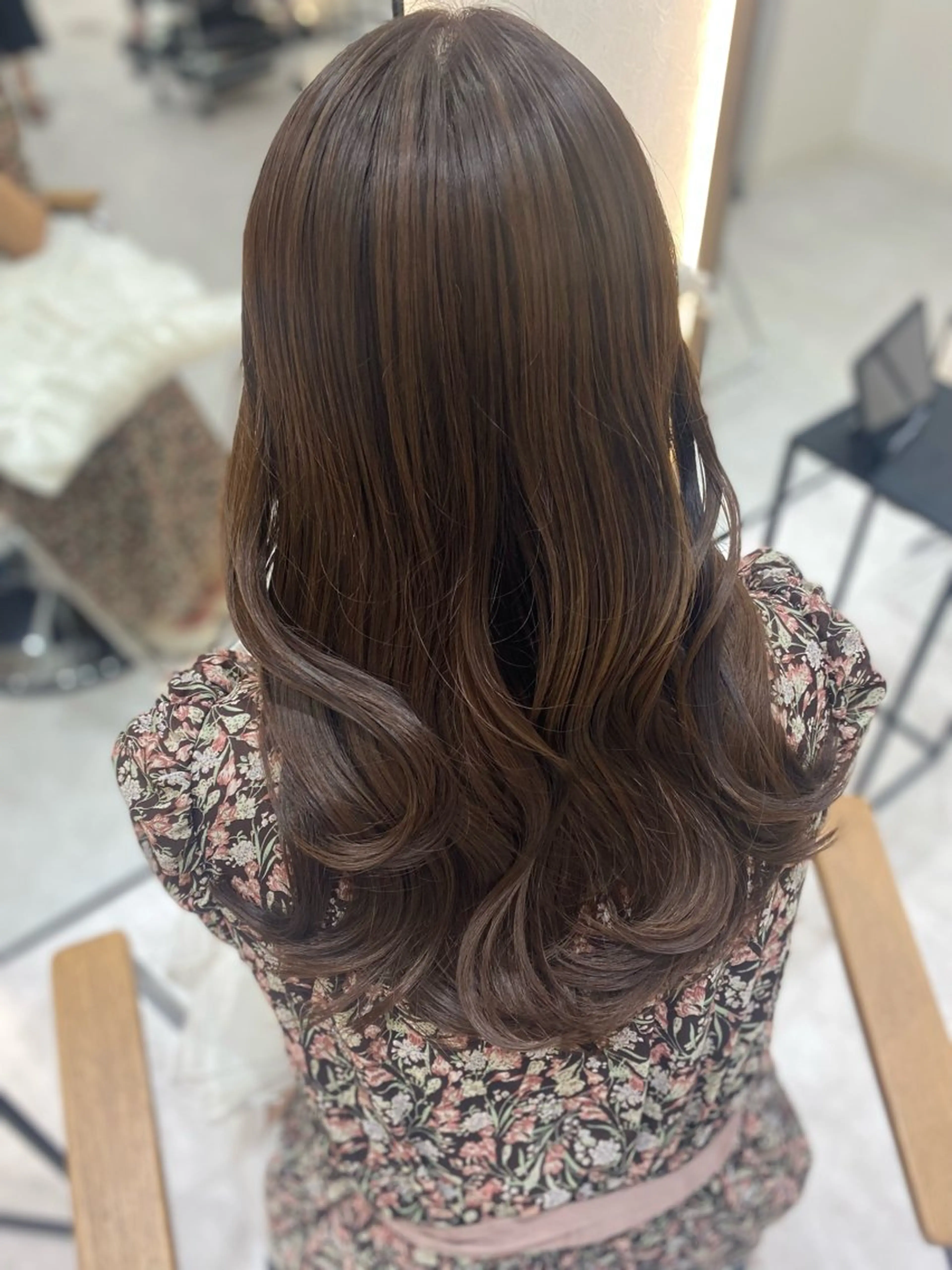 ロング ヘアカラー トリートメント 髪質改善/艶カラー 🎀レイヤーカットのヘアスタイル