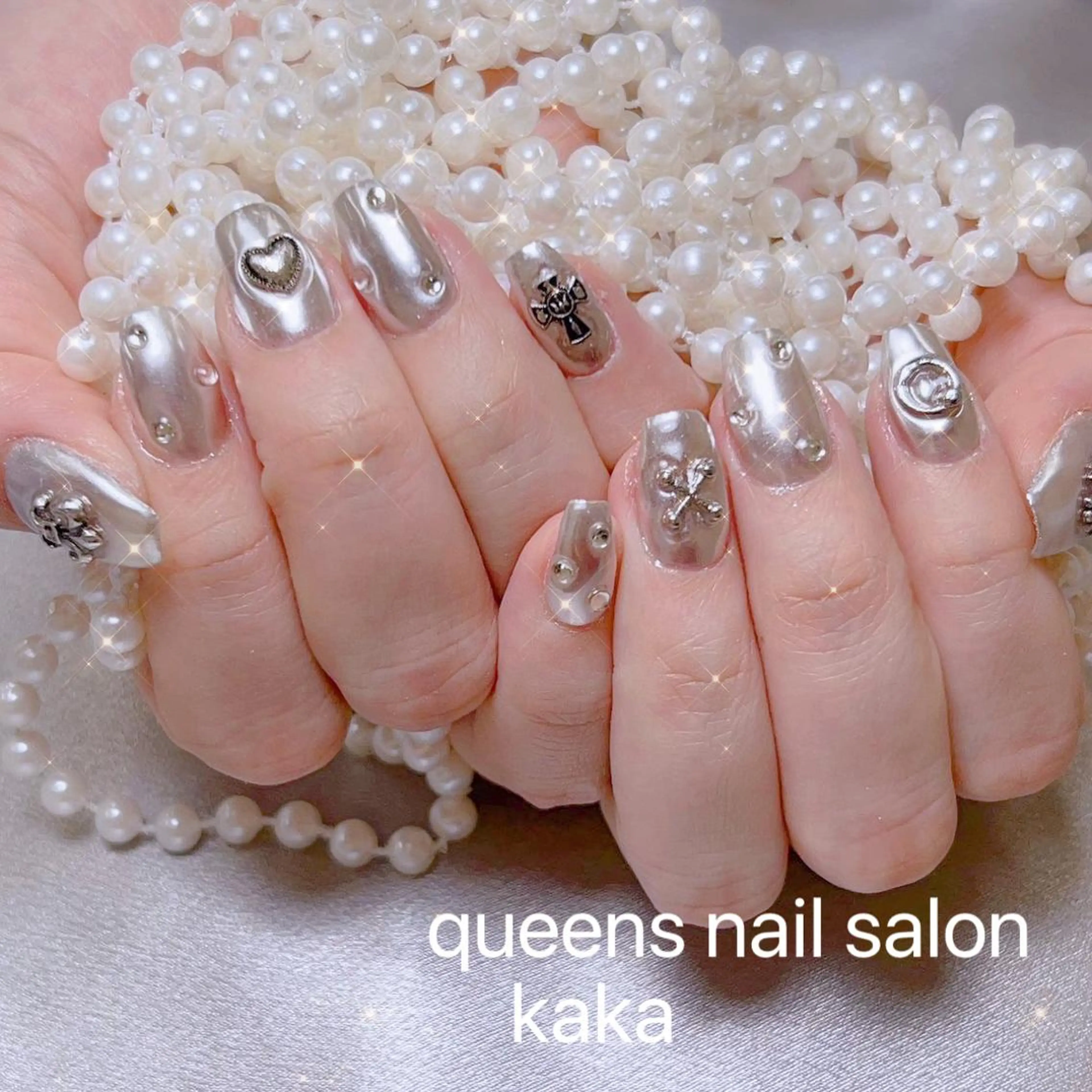 ネイル queensnail 🧸mikaのネイルデザイン