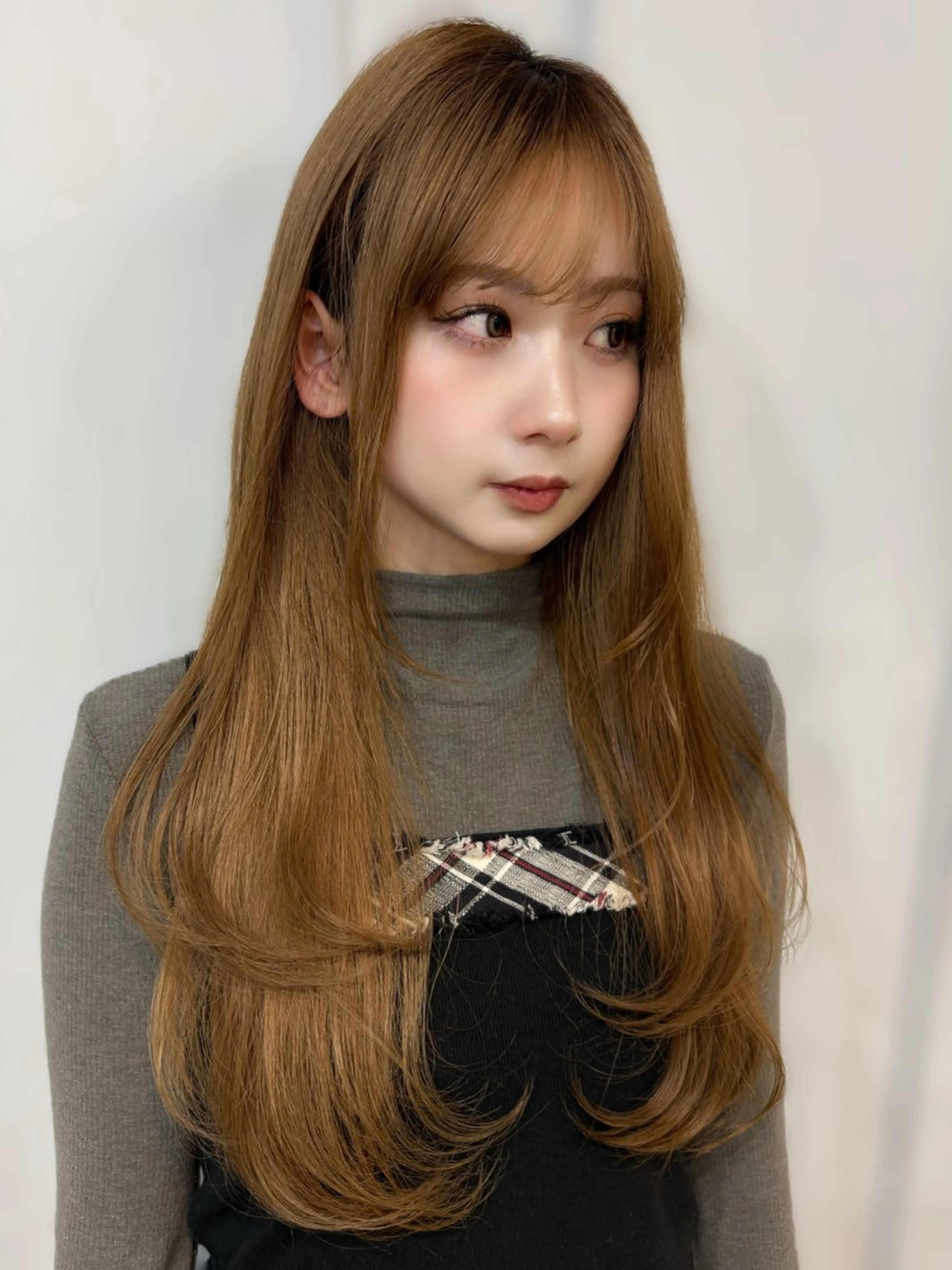 ロング カット ヘアカラー 優李 ゆうりのヘアスタイル