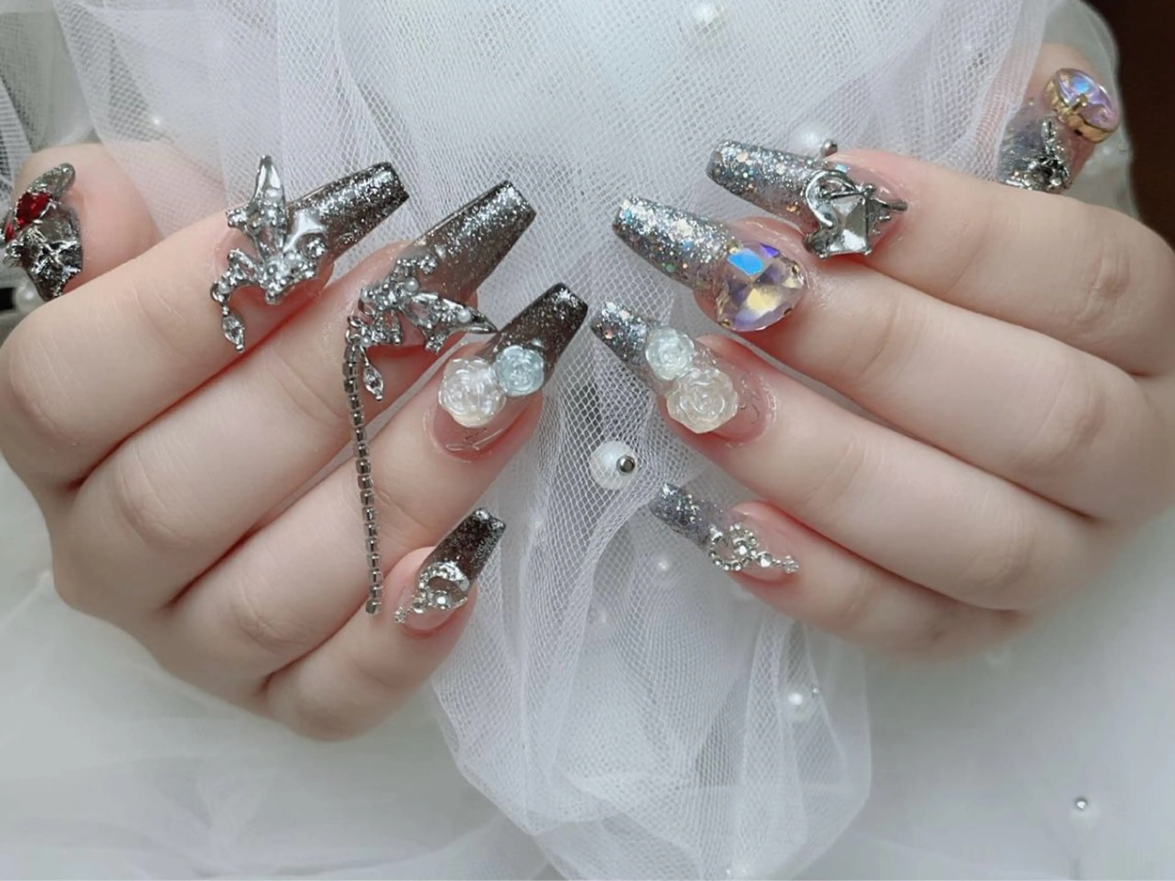 ネイル フレンチネイル ジェルネイル ハート 韓国ネイル マグネットネイル ネイルサロン lotusのネイルデザイン