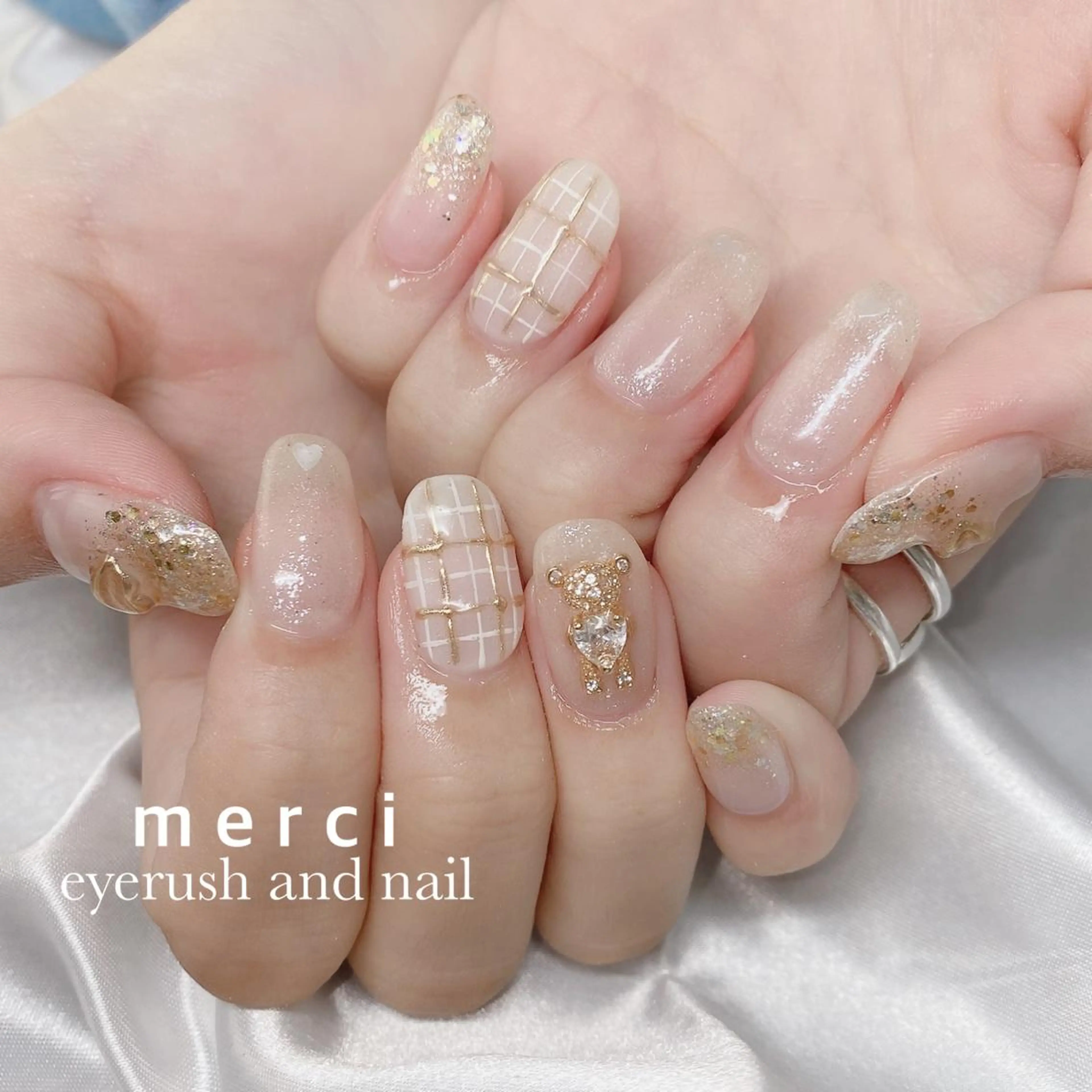 ネイル クリアネイル フラッシュネイル フレンチネイル 韓国ネイル マグネットネイル merci nail所属・merci nailのネイルデザイン