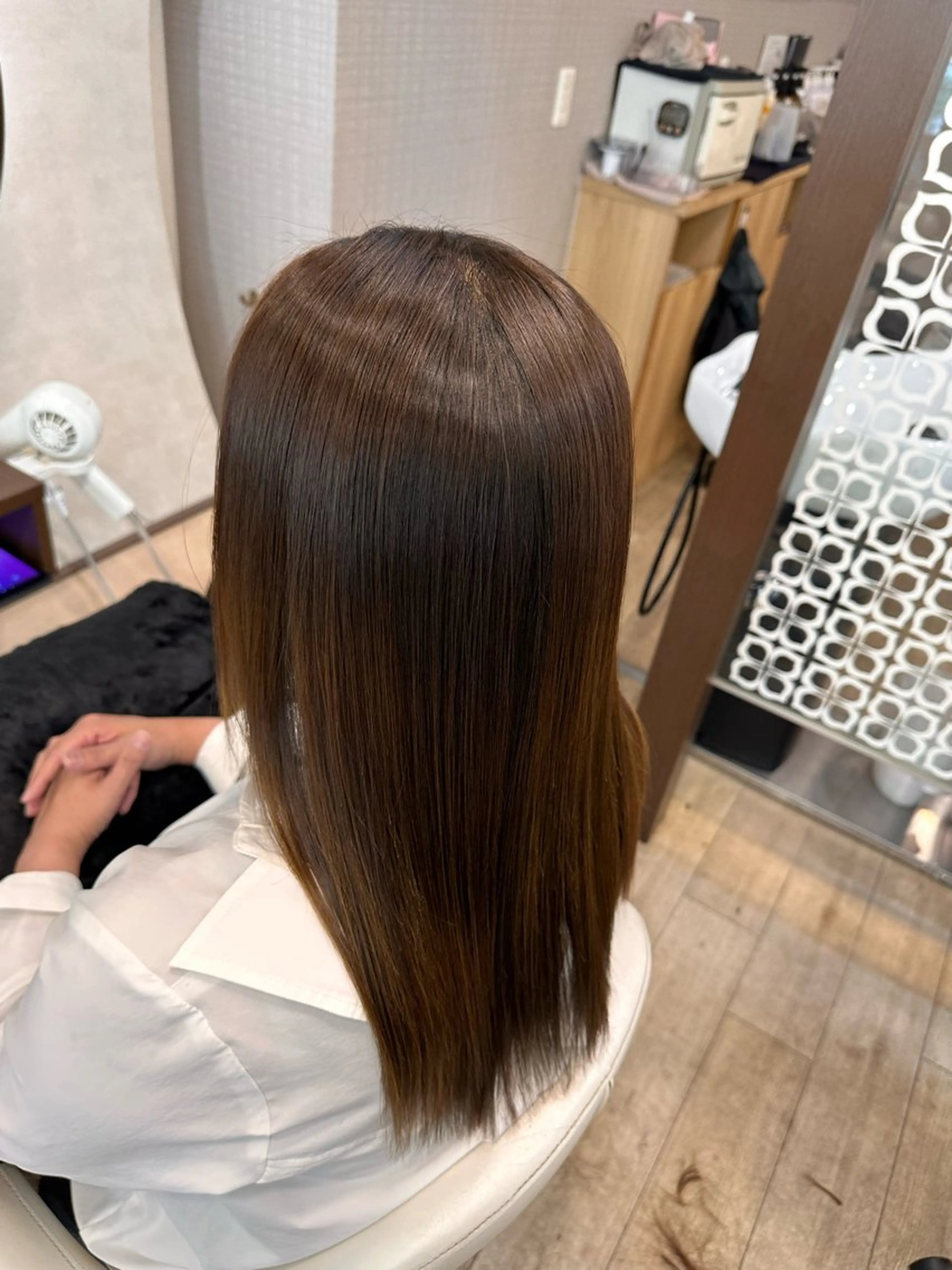 女性に大人気！　【水素TR付き髪質改善ストレート】　　　¥9,900円​〜​の写真