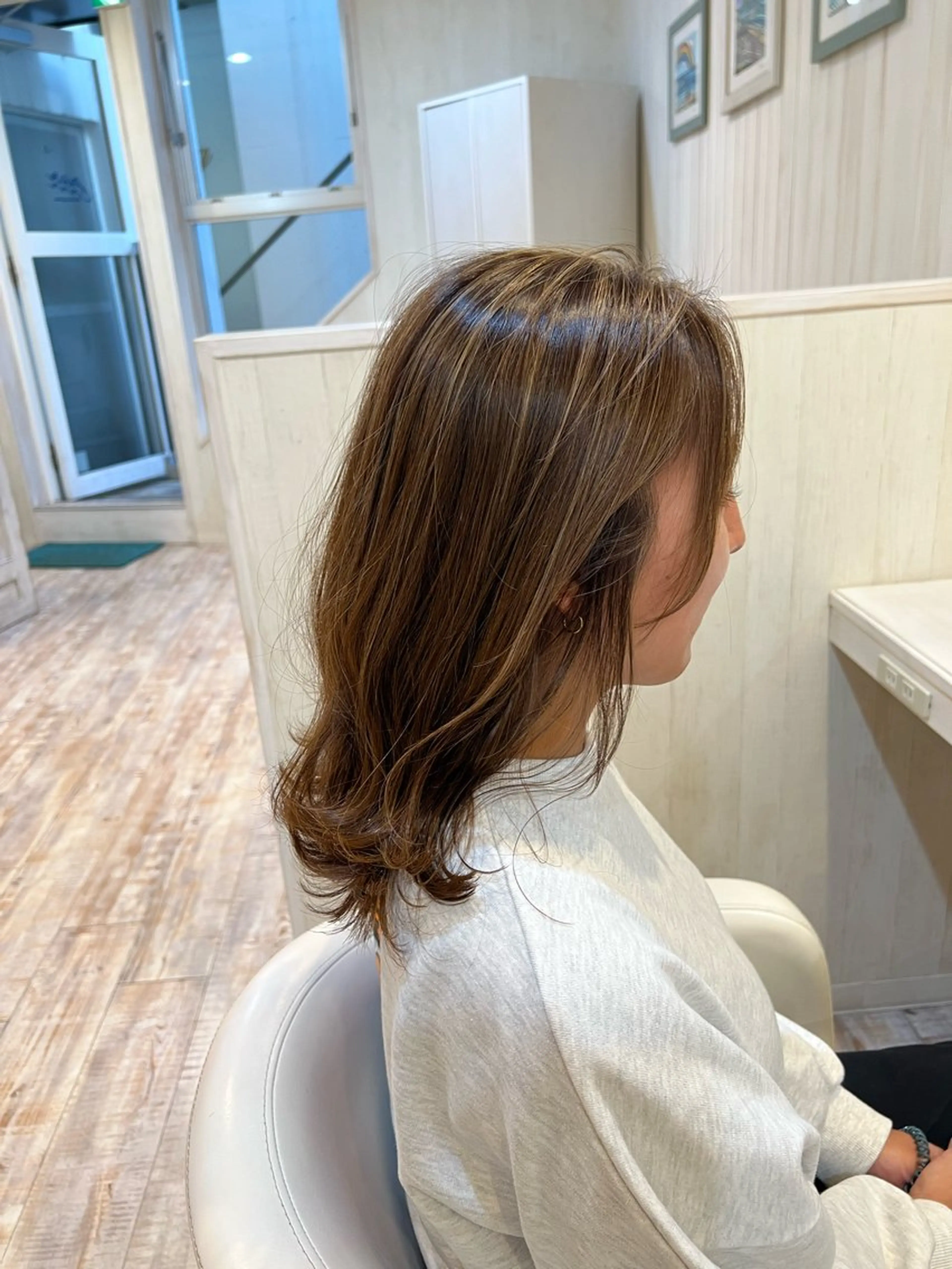 ミディアム カラー 佐藤史哉＊ 韓国レイヤー赤み除去のヘアスタイル