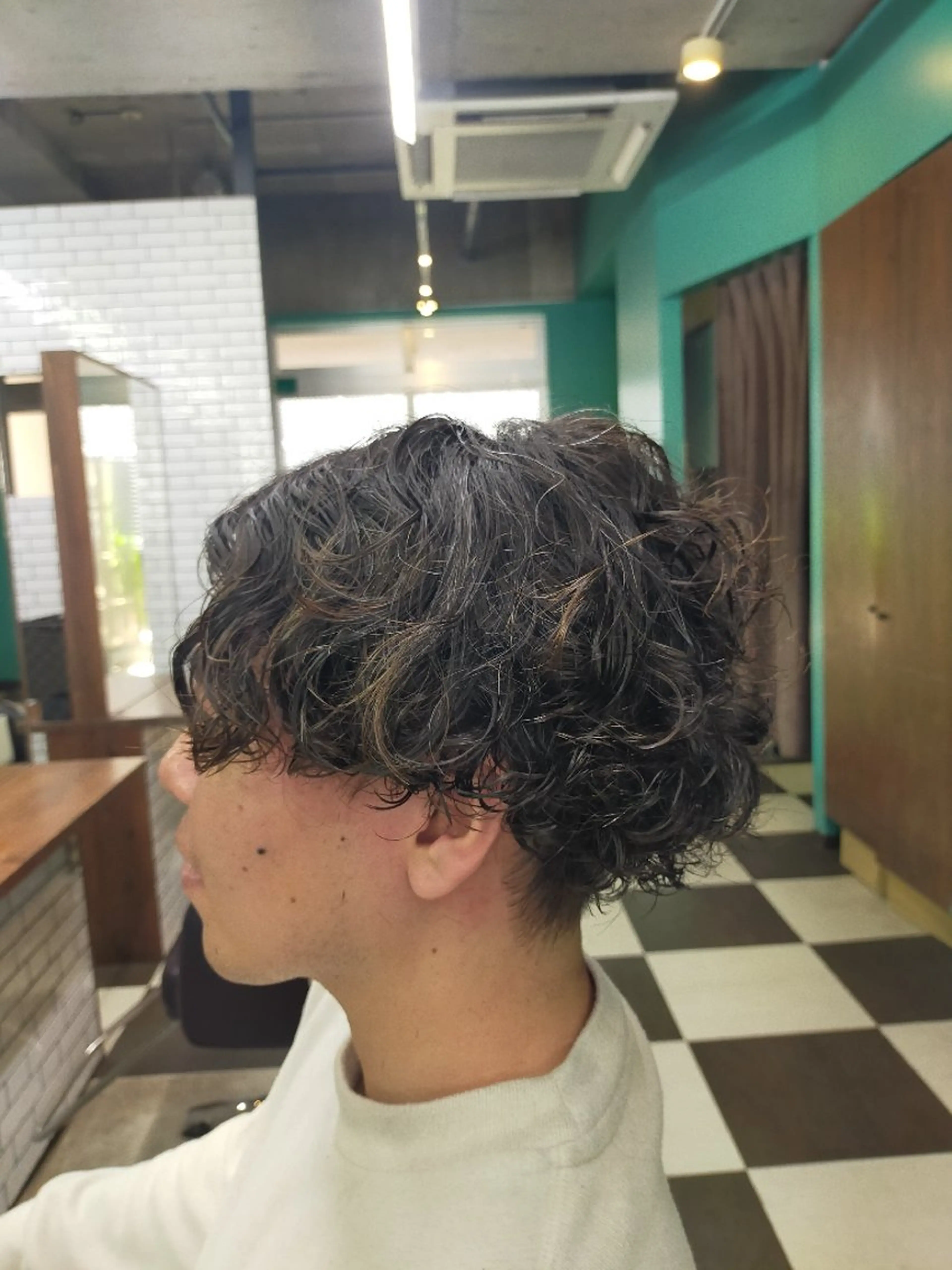 ミディアム パーマ メンズ ミディアムパーマ メンズパーマ MASA Raffinrのヘアスタイル