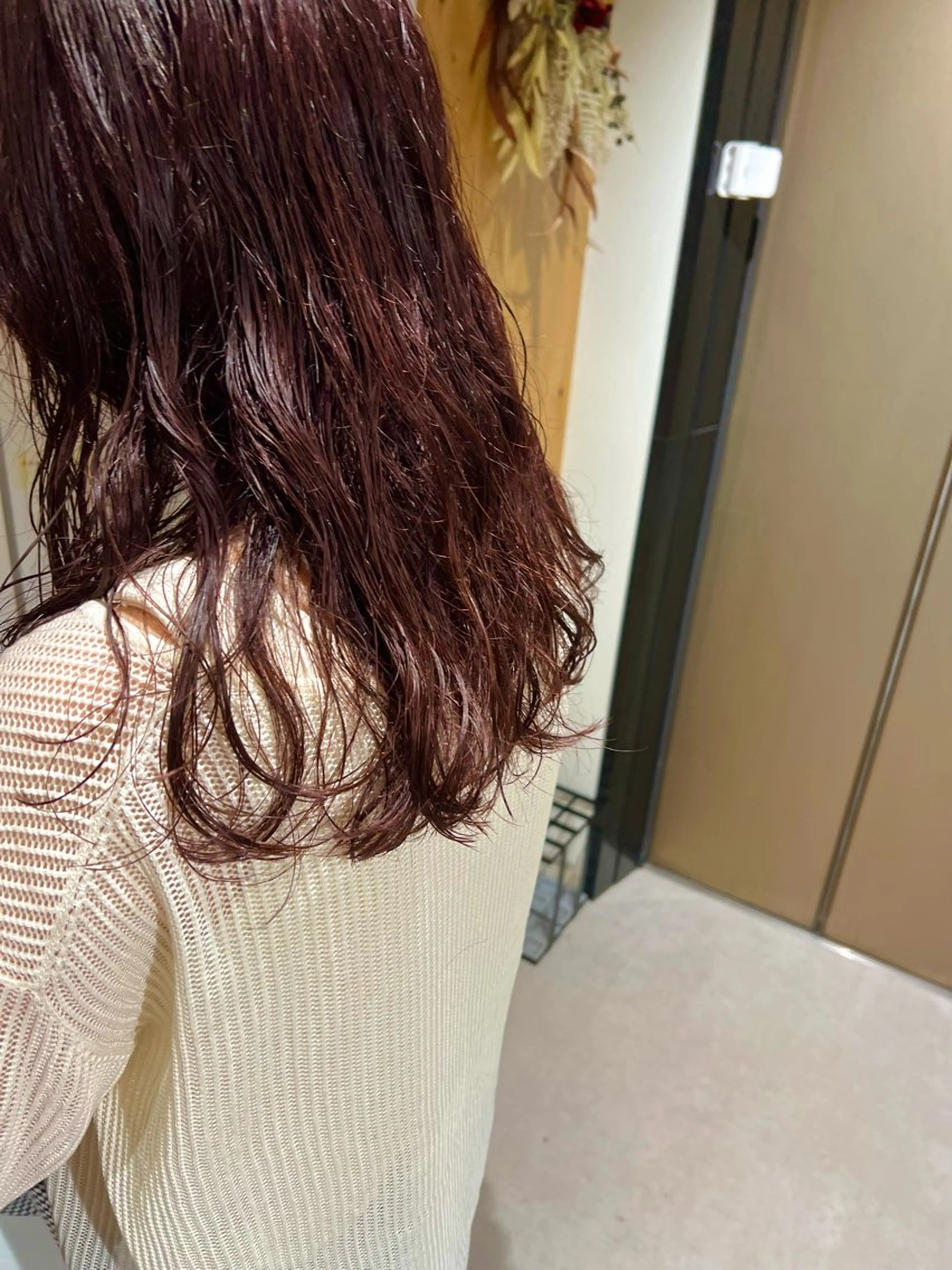 セミロング カラー パーマ セミロングパーマ ピンクカラー ピンクパープル パープルカラー attrait 梅田店所属・梅田/ 髪質改善/ 似合わせ/RINKAのヘアスタイル