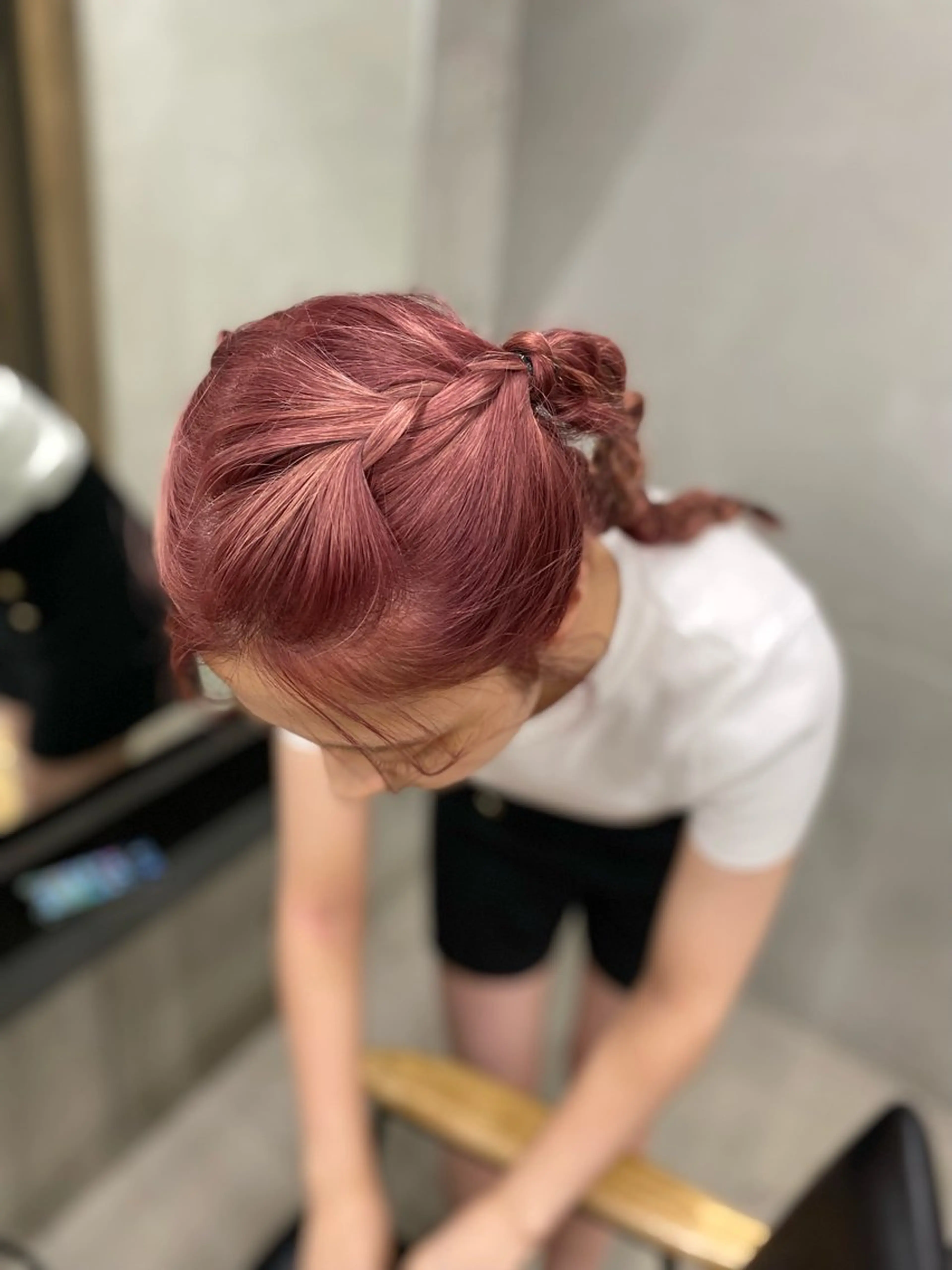 ミディアム カラー ヘアアレンジ グレージュ ピンクカラー カット ヘアカラー トリートメント mina 🌷のヘアスタイル