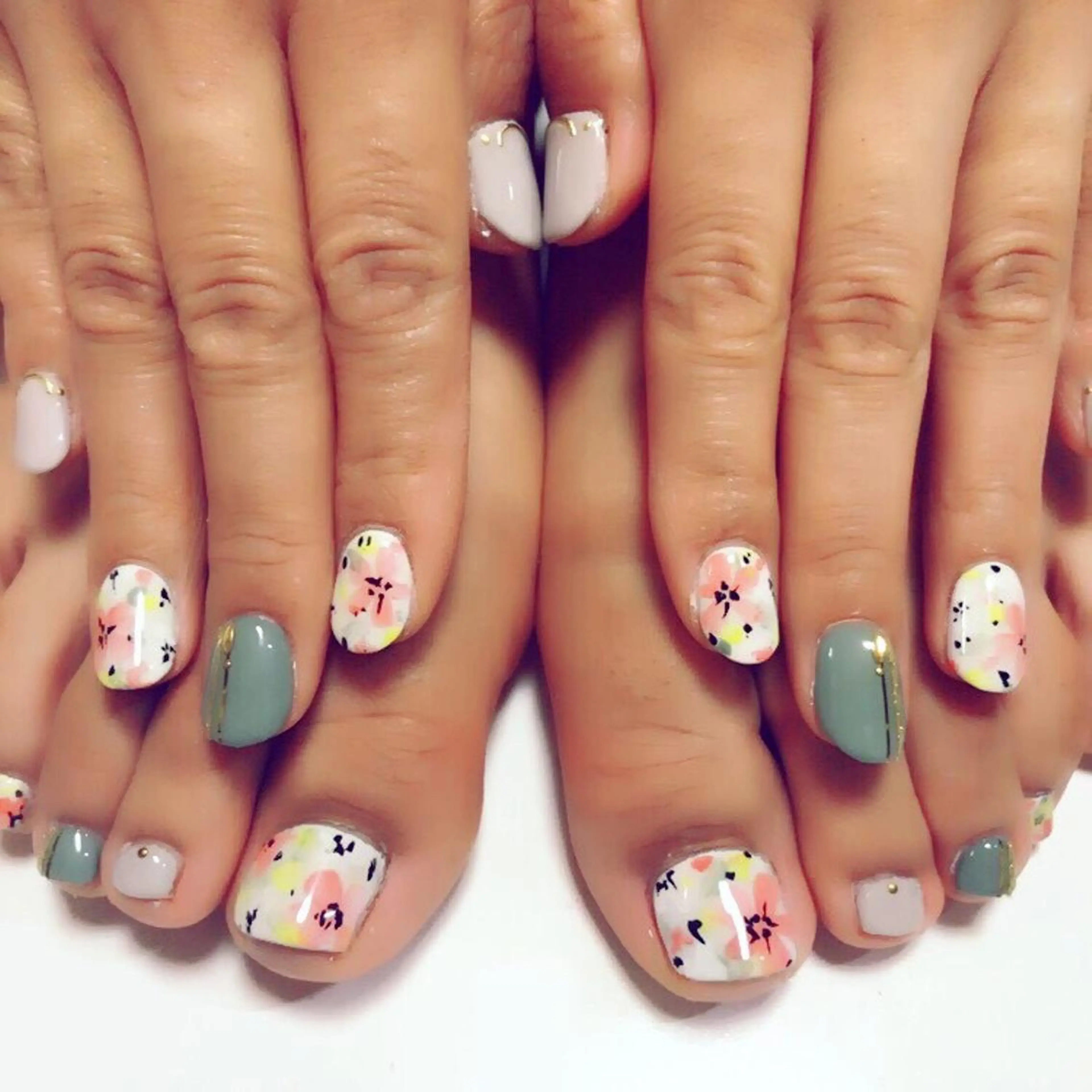 ネイル 安藤 Charlotteのネイルデザイン