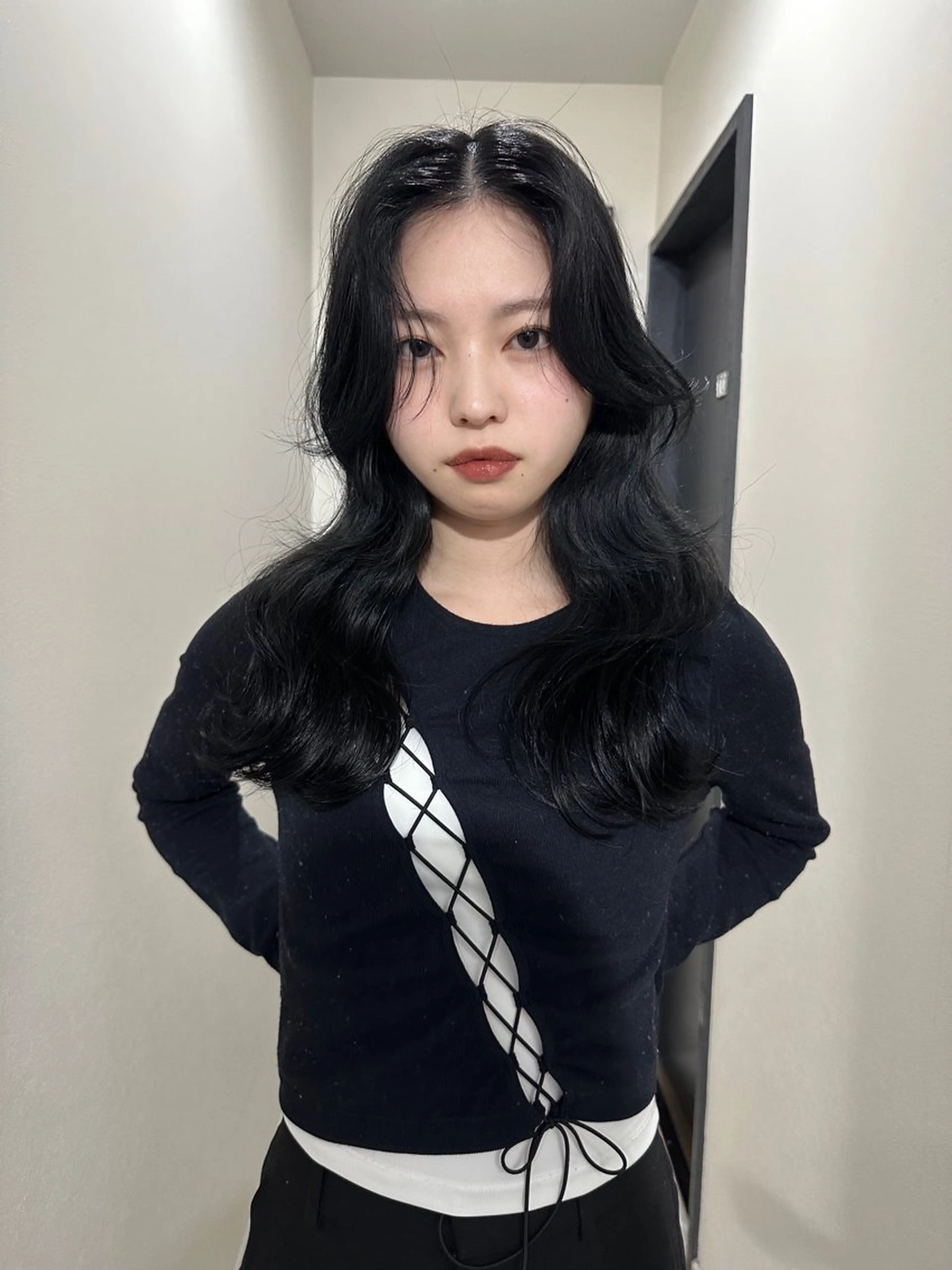 ロング カラー 黒髪 レイヤーカット 桒村 沙綾のヘアスタイル