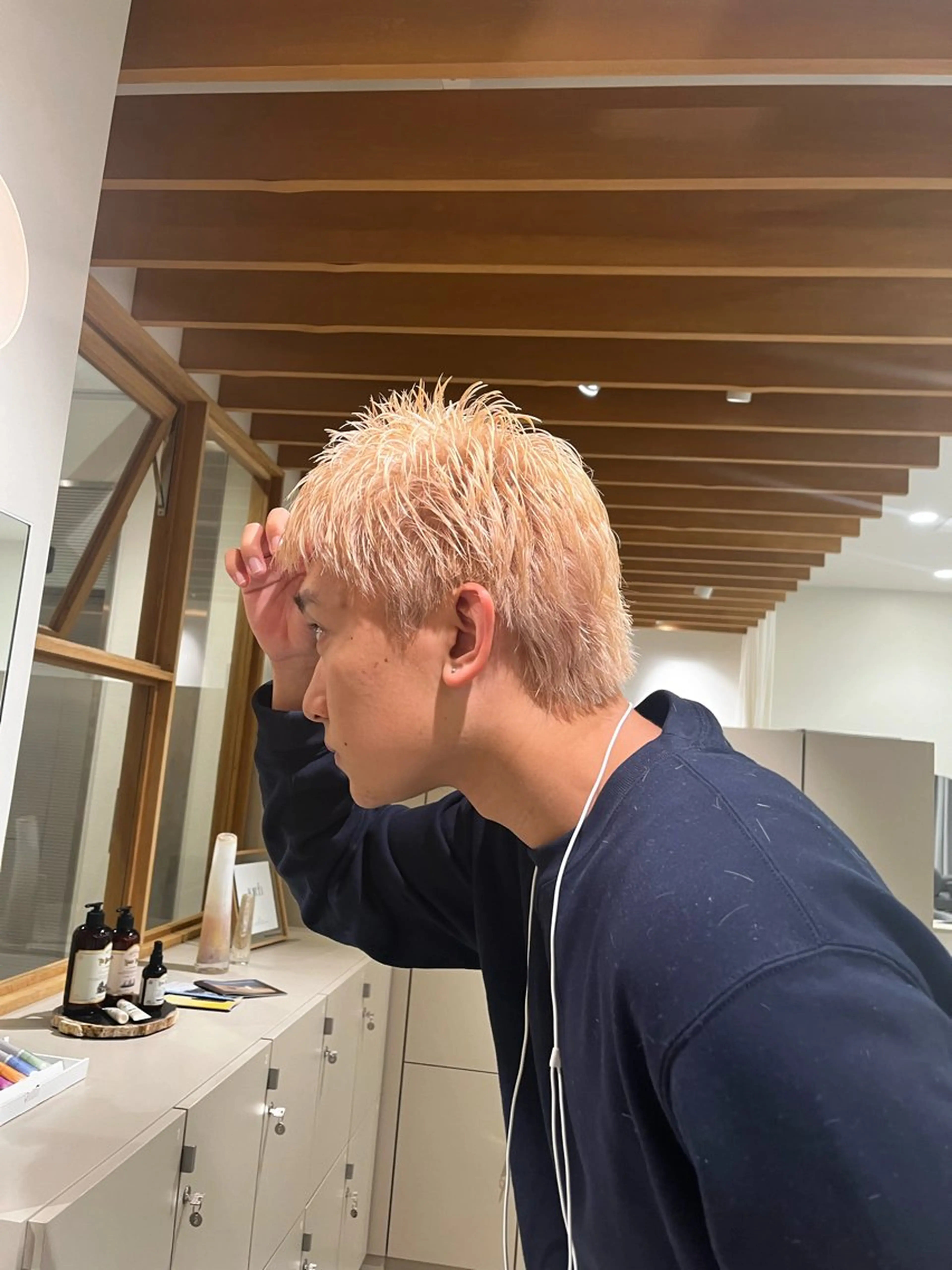 カラー メンズ メンズハイトーン スパイキーショート ブロンド ハイトーンカラー カットモデル/ 髪質改善/みわのヘアスタイル