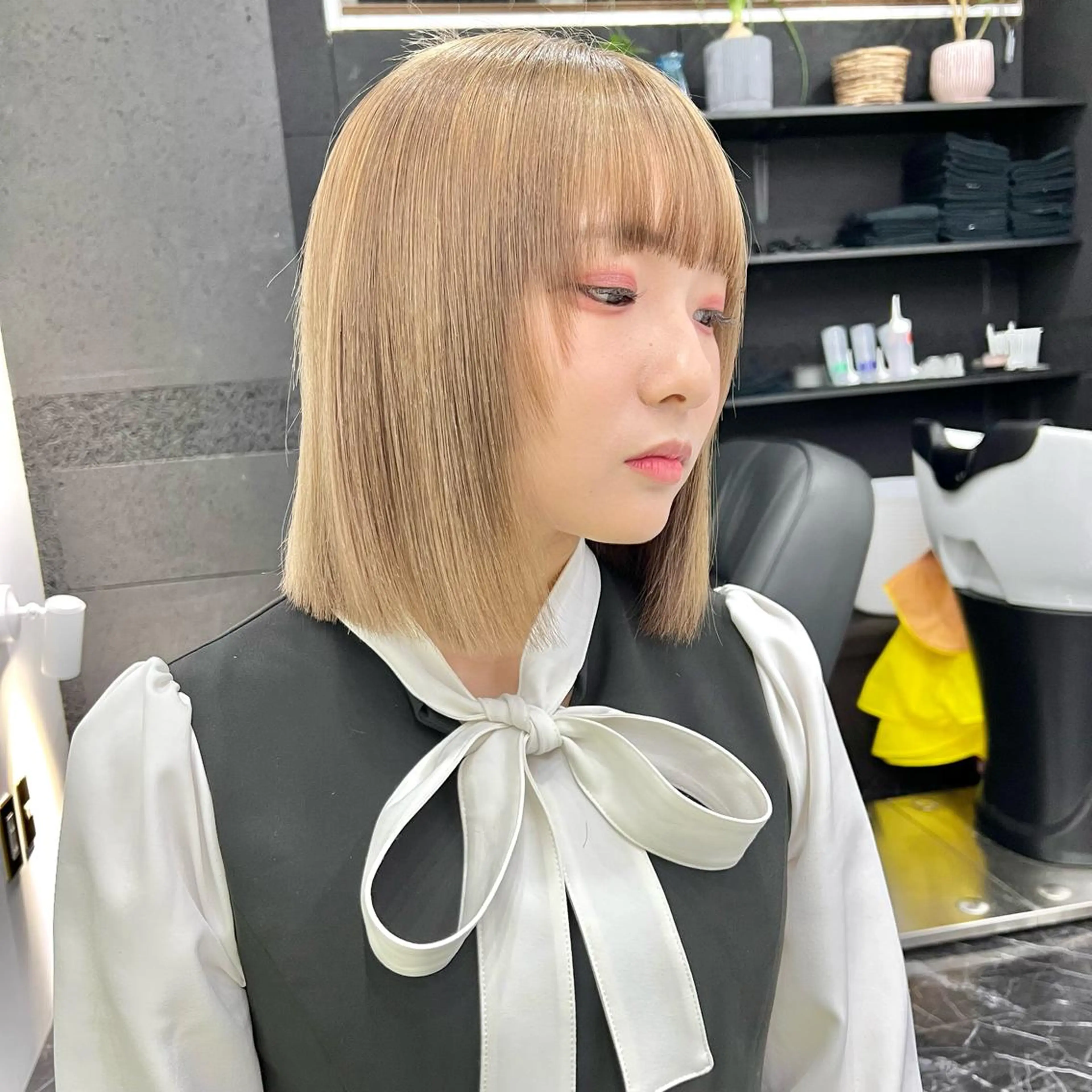 ショート カラー ブリーチ 透明感カラー ハイトーンカラー ケアブリーチ×ハイト ーン専門/SHOTAのヘアスタイル