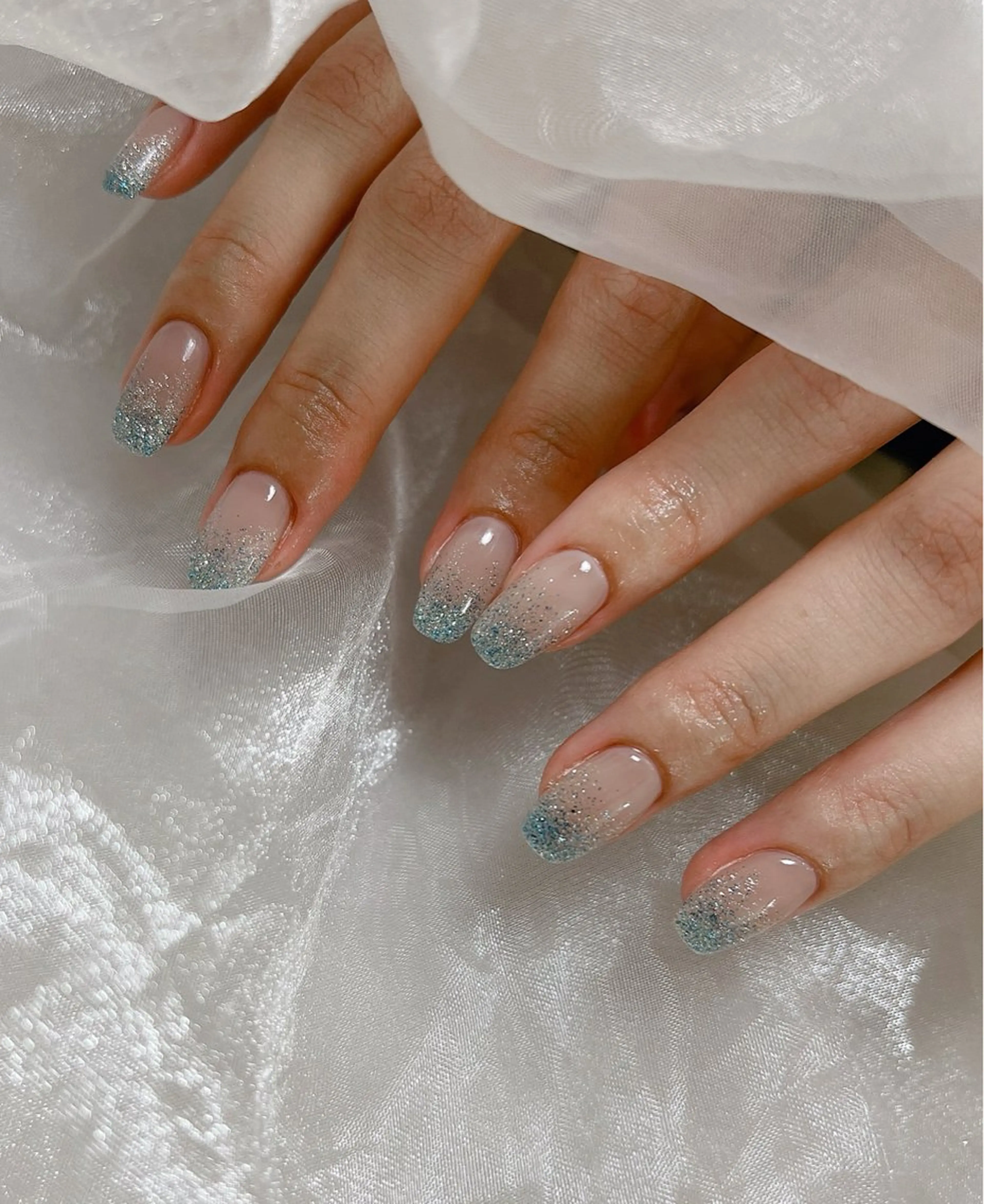 ネイル フットネイル ジェルネイル 韓国ネイル ラメ(グリッター) 冬ネイル nail salon Lauleaのネイルデザイン