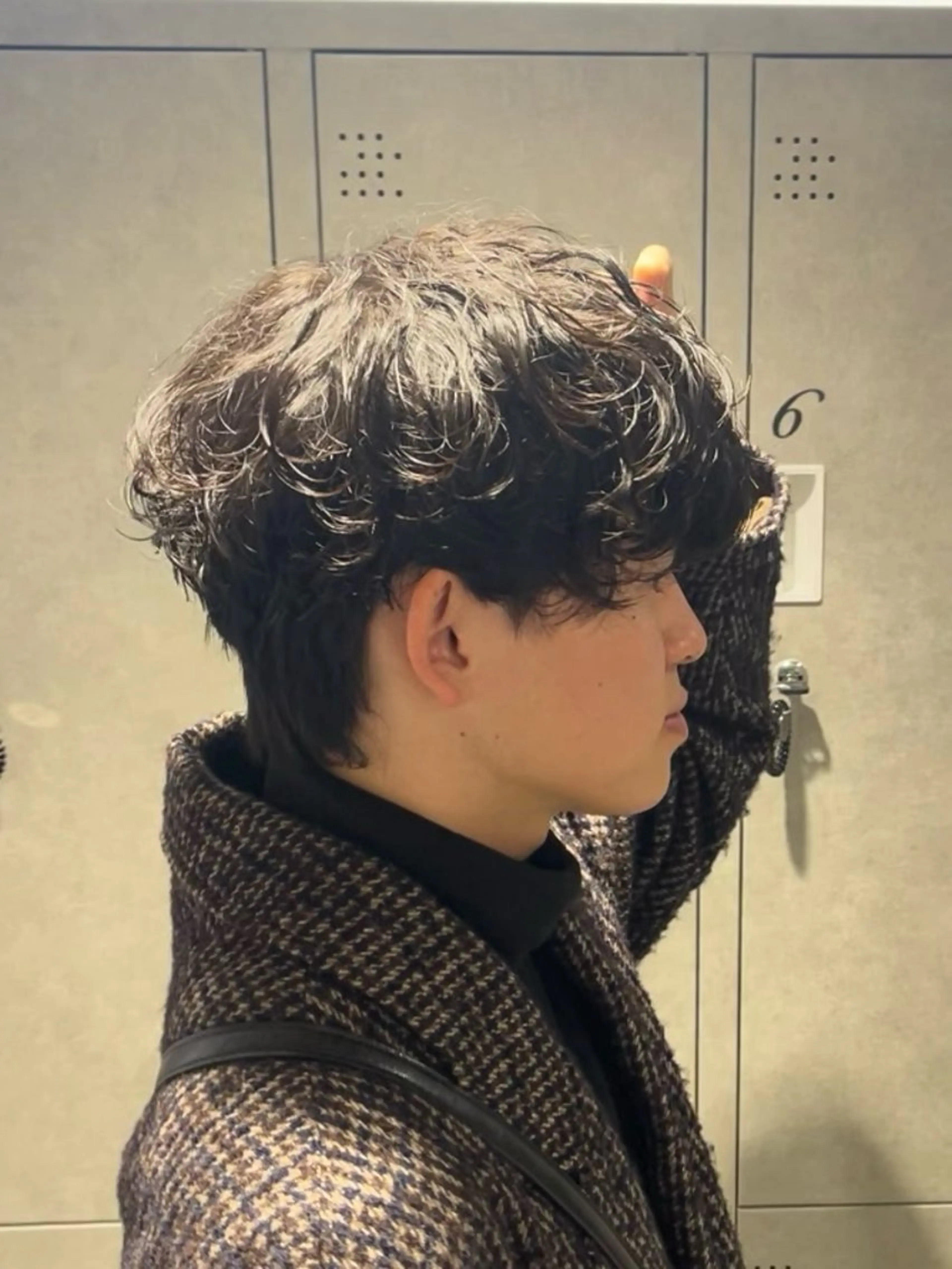 ショート カラー パーマ メンズ カット パーマ 【シャドウパーマ センターパート】義心のヘアスタイル