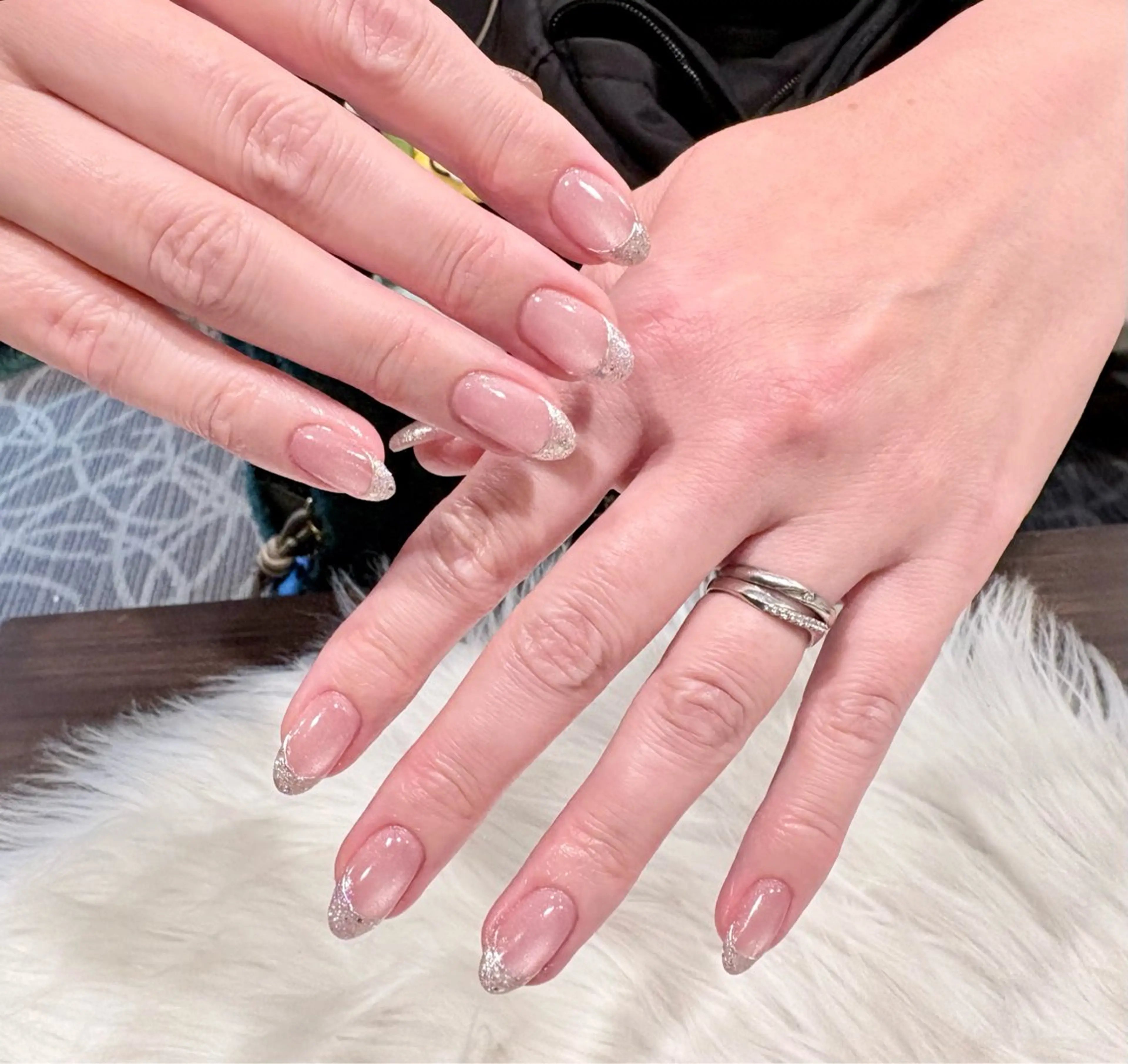 ネイル フレンチネイル ガラスフレンチ ハンドネイル Nobody_ Minのネイルデザイン