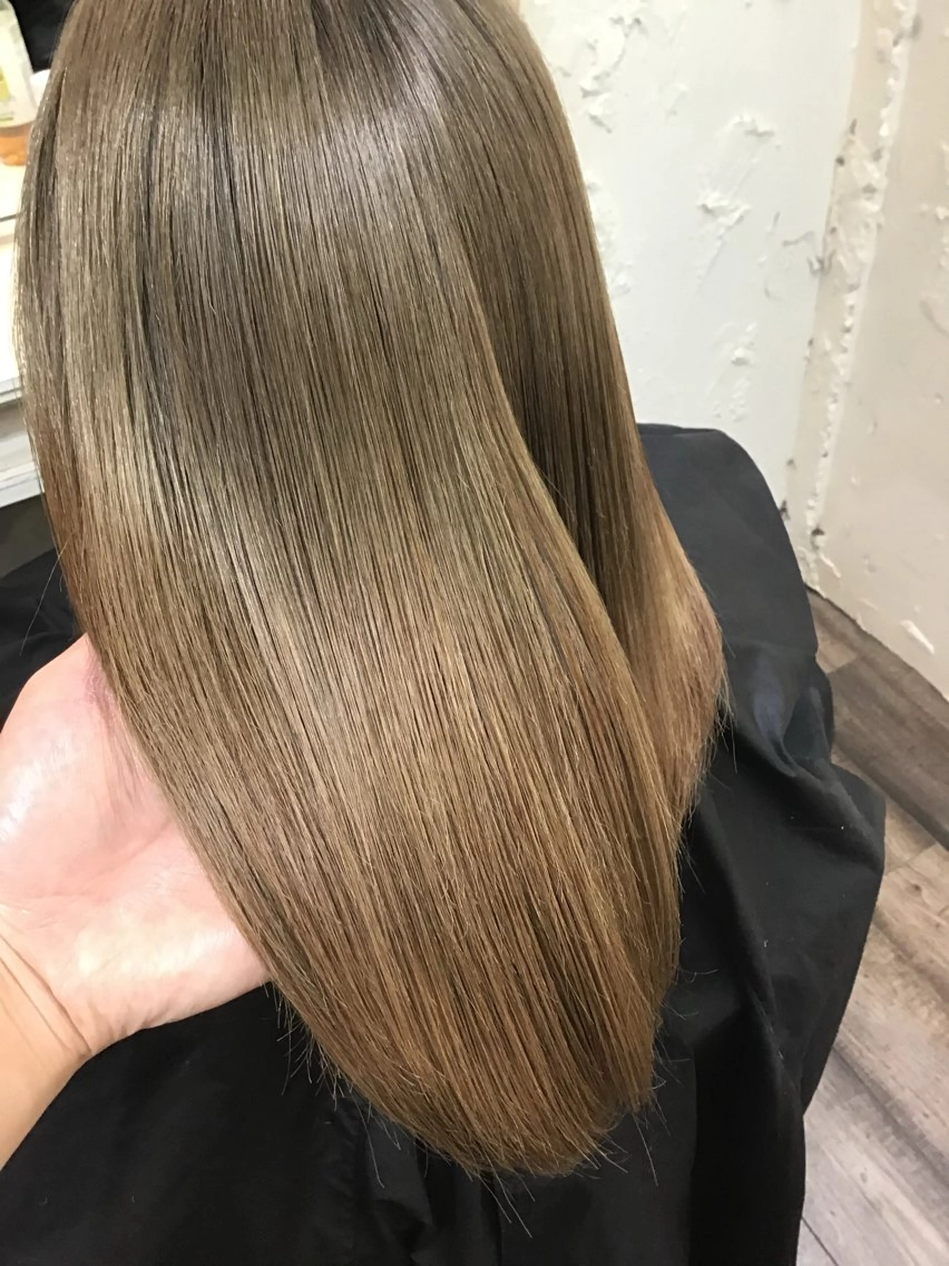 セミロング カラー 🤍透明感カラー🤍 Moeのヘアスタイル