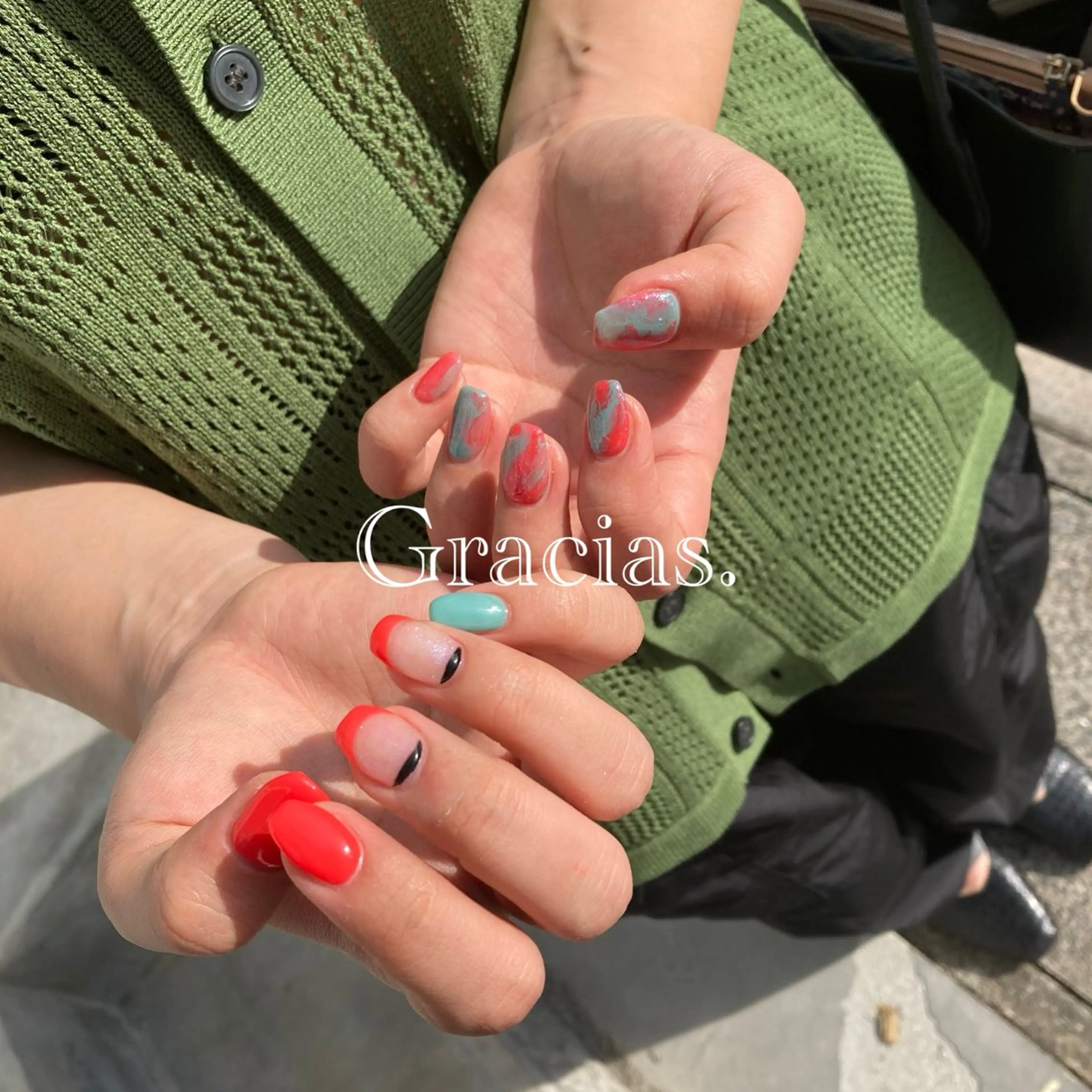 ネイル アートネイル マグネットネイル ワンカラーネイル 夏ネイル ハンドネイル Gracias. rieのネイルデザイン