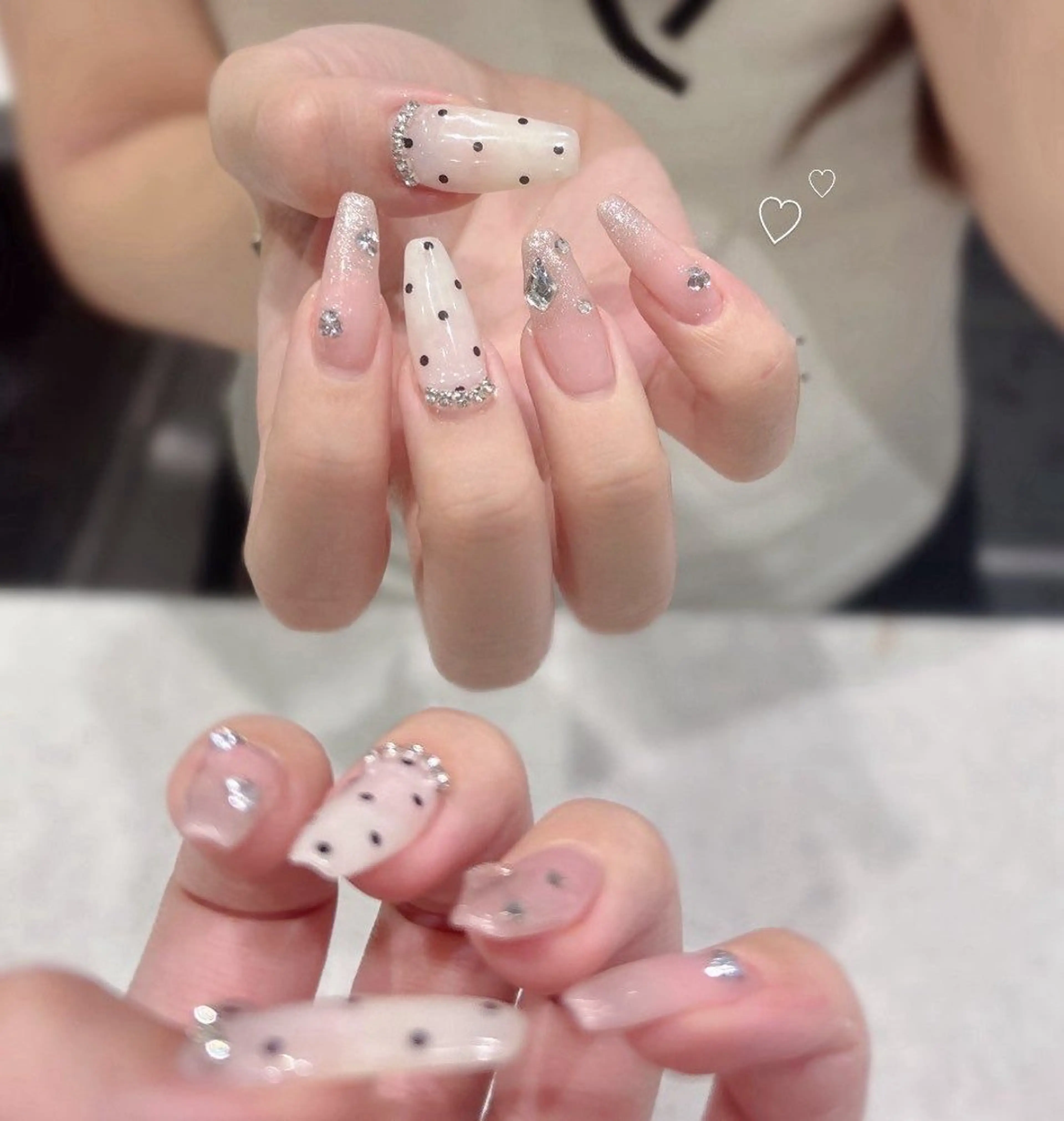 ネイル アートネイル フレンチネイル ジェルネイル グラデーション キラキラネイル ハンドネイル AIN Nailのネイルデザイン