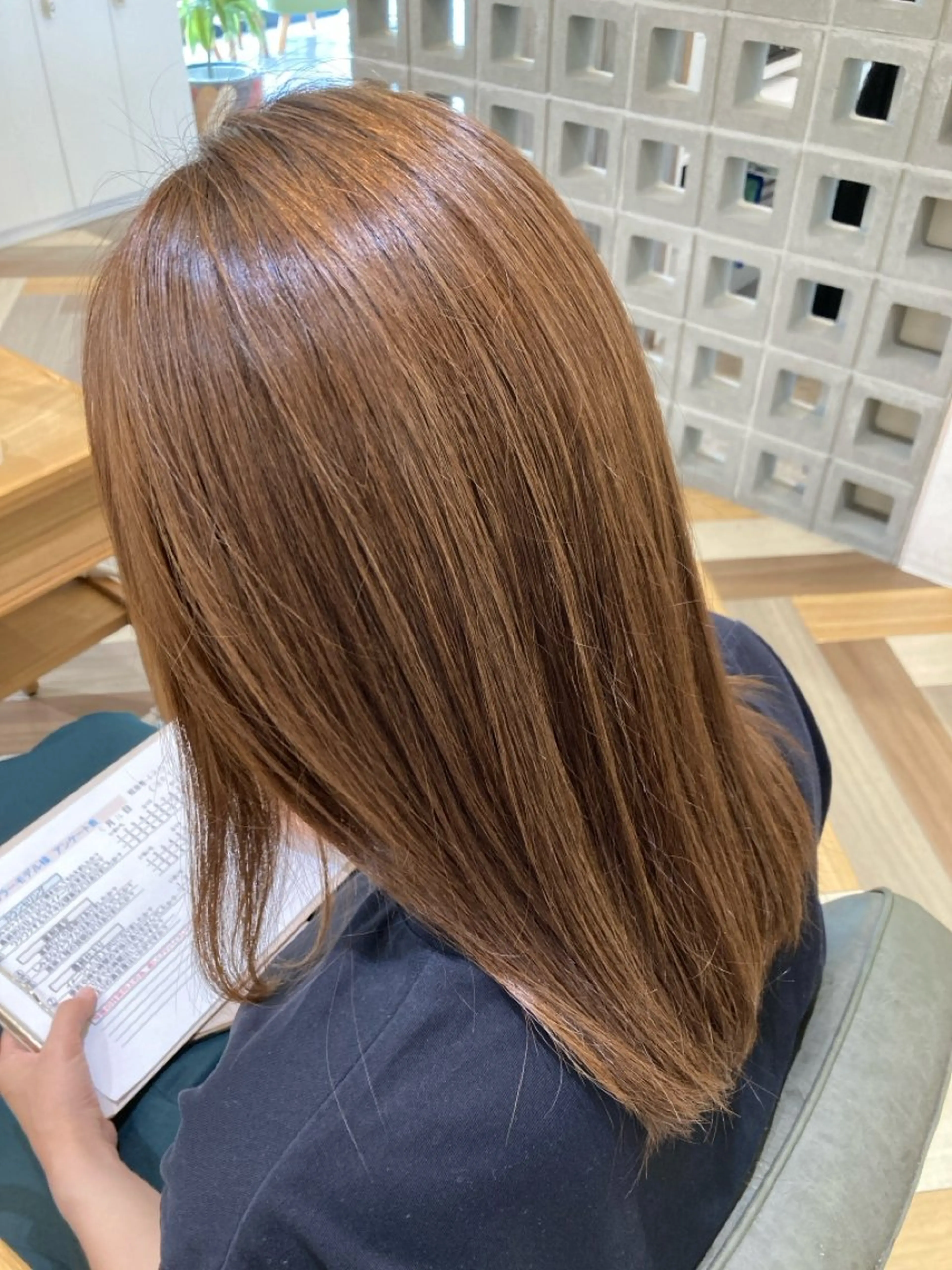 ロング カラー ベージュカラー 大西 瞭弘のヘアスタイル