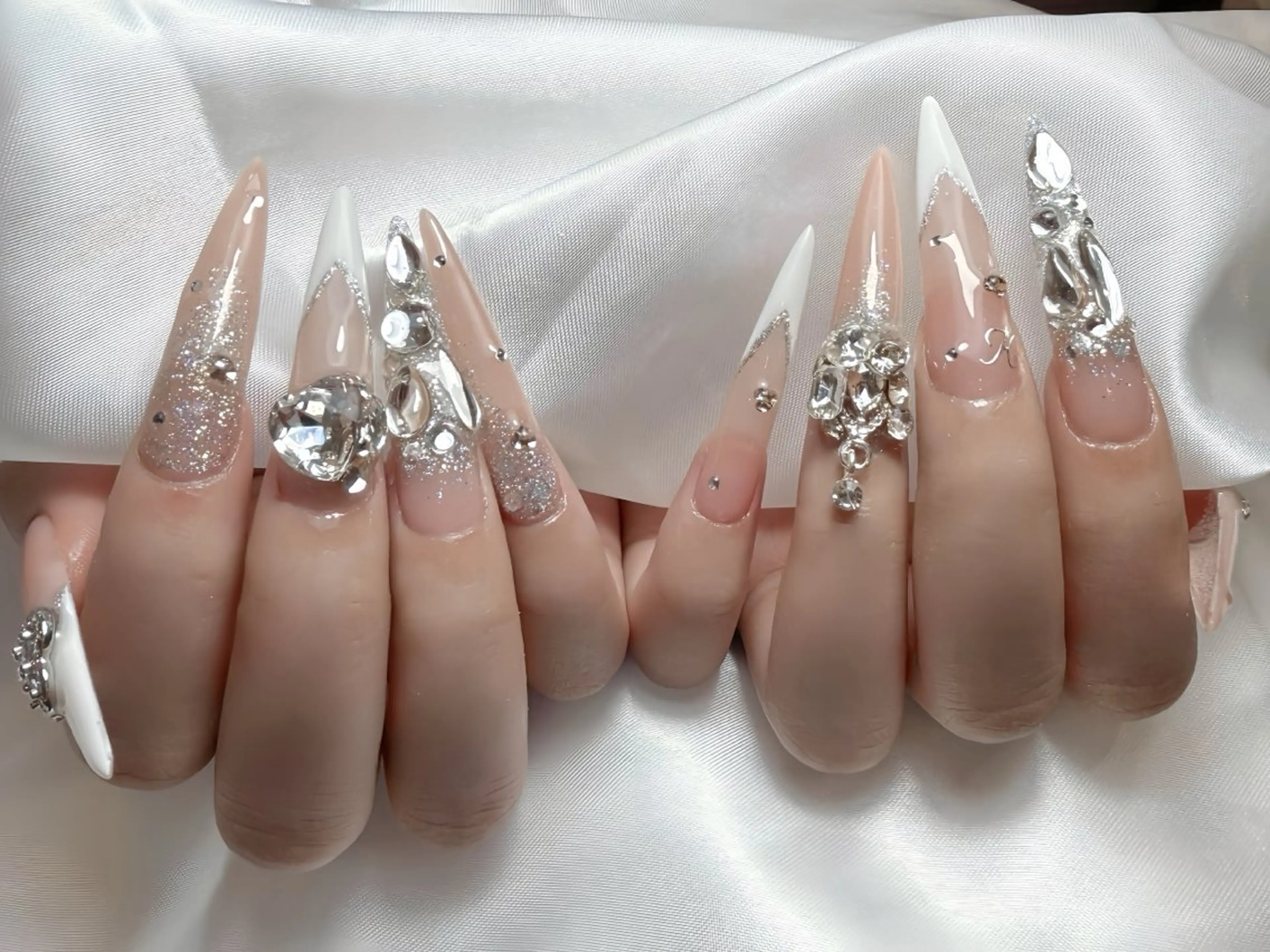 ネイル アートネイル 成人式 ロングネイル ニュアンスネイル スカルプネイル ハンドネイル Rin Nail 新大久保店のネイルデザイン
