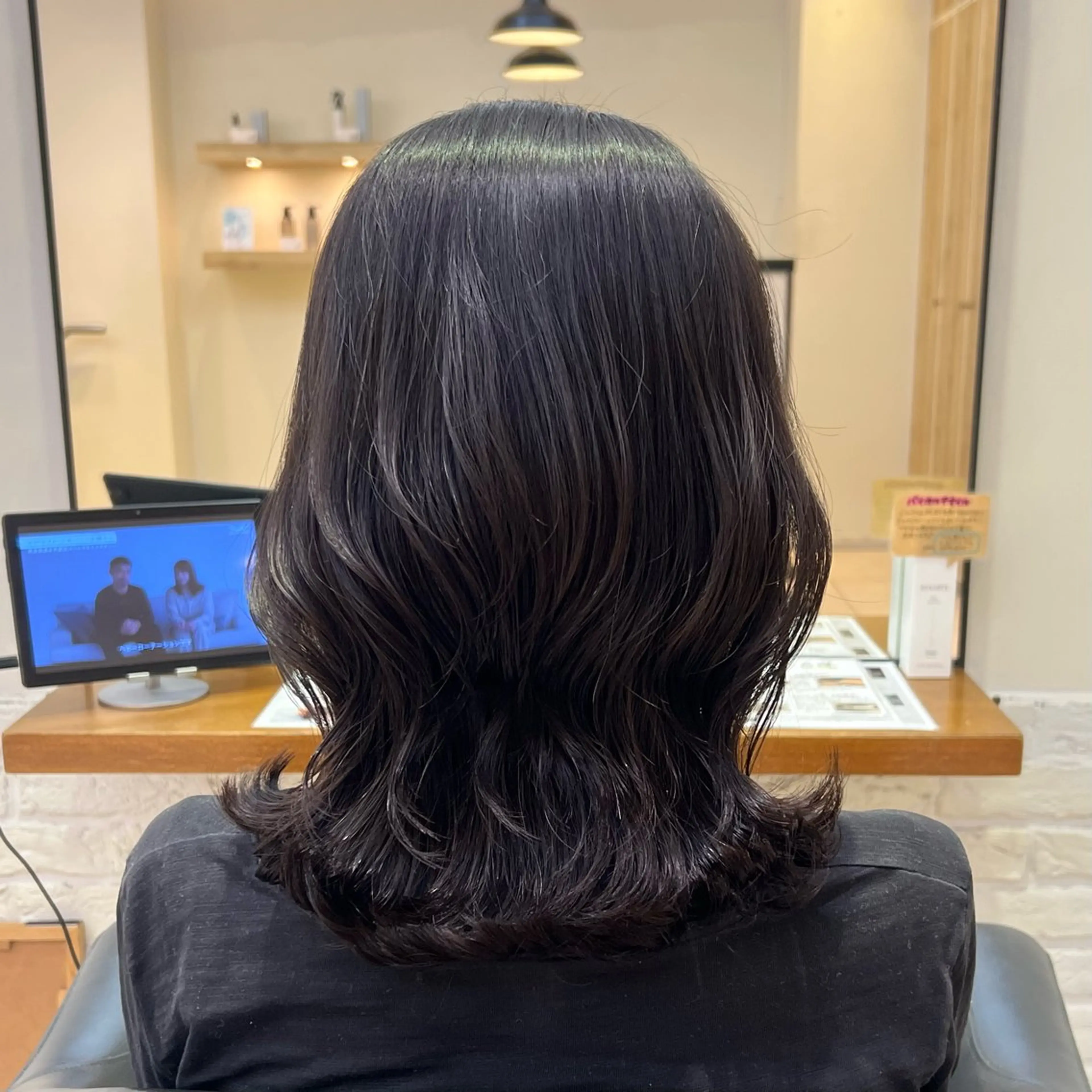 ミディアム くびれヘア カット パーマ 🌙コテ巻き風パーマ 🌙菜月のヘアスタイル