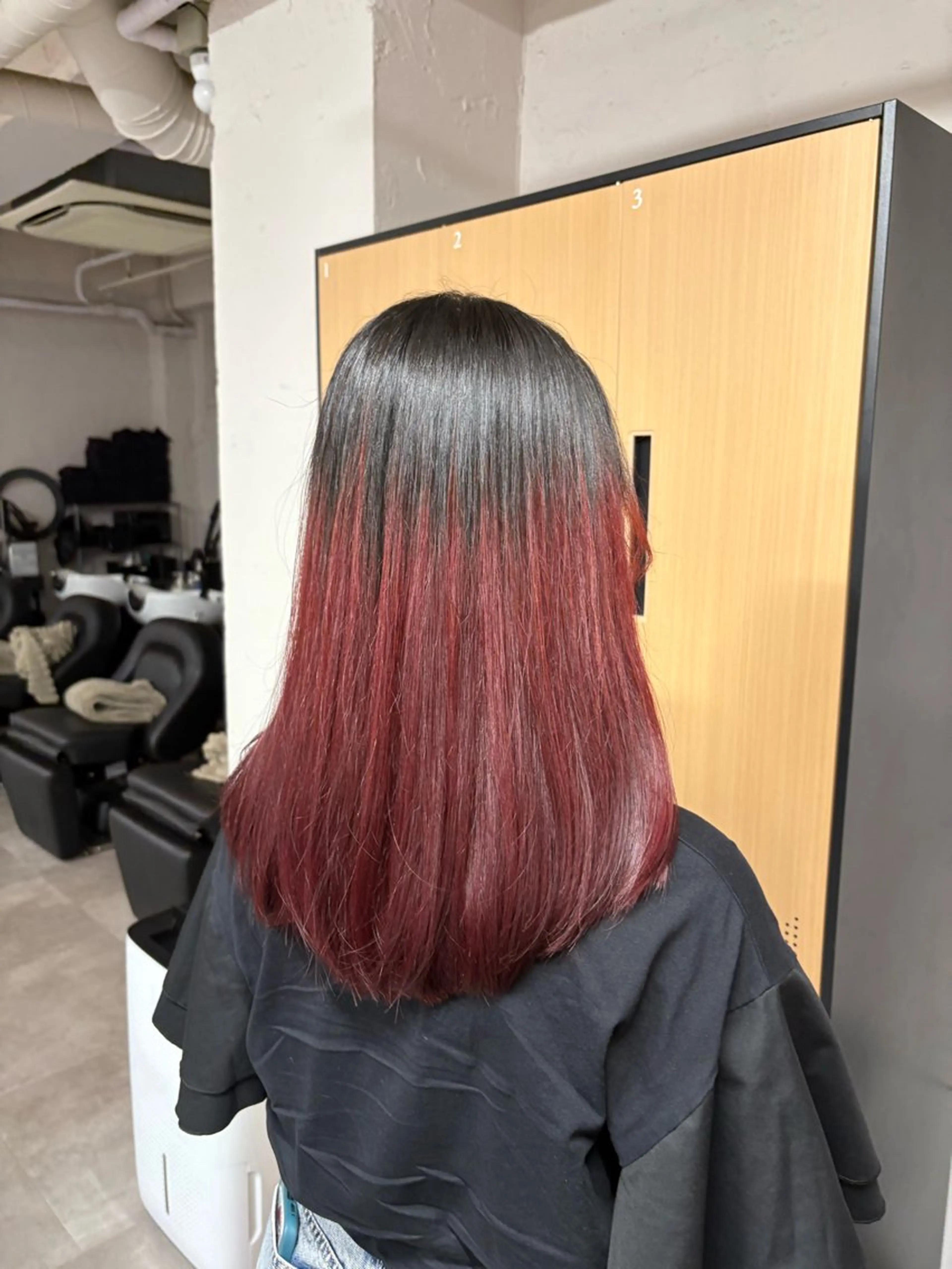 セミロング ヘアカラー tokute 中野真咲🐺のヘアスタイル